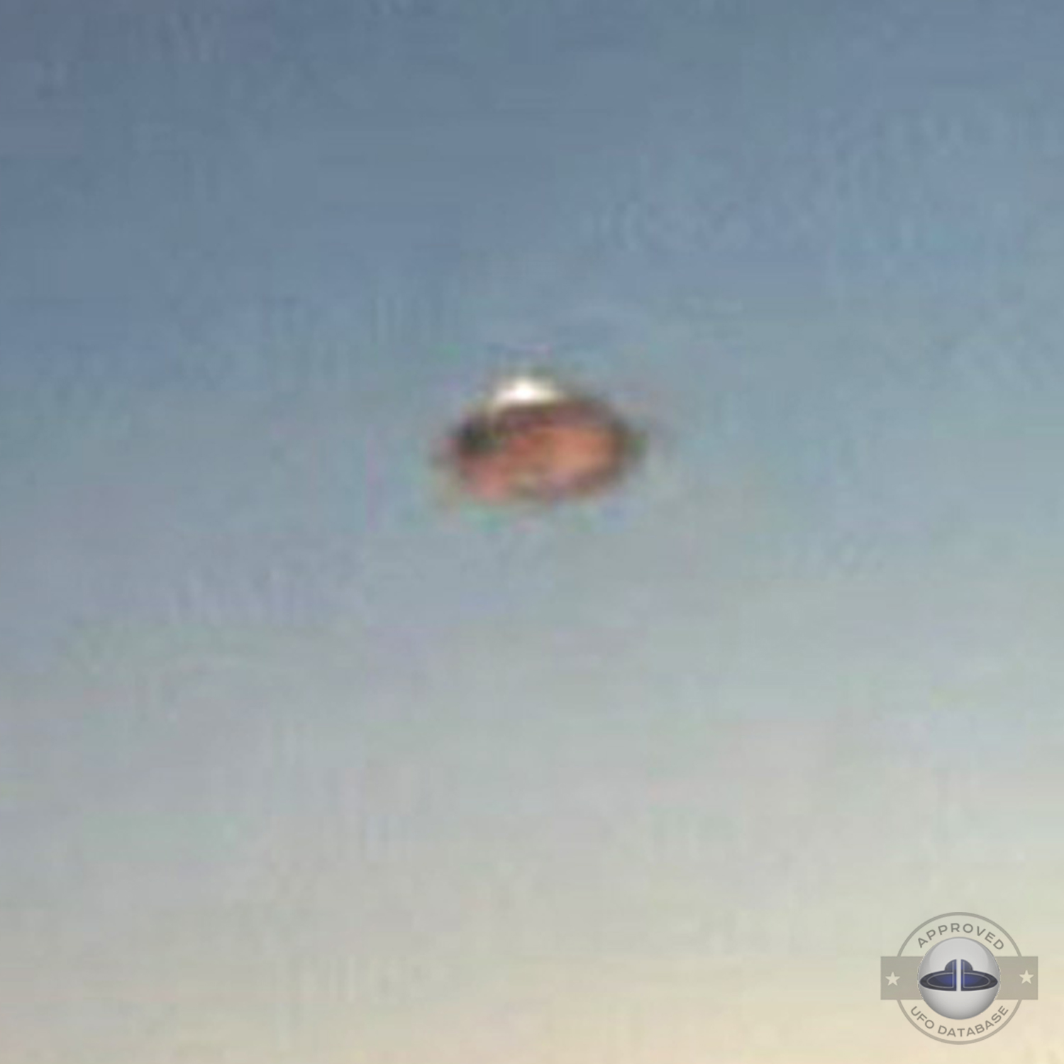 UFO Picture caught in bright day light over desertic mountains UFO Picture #30-3