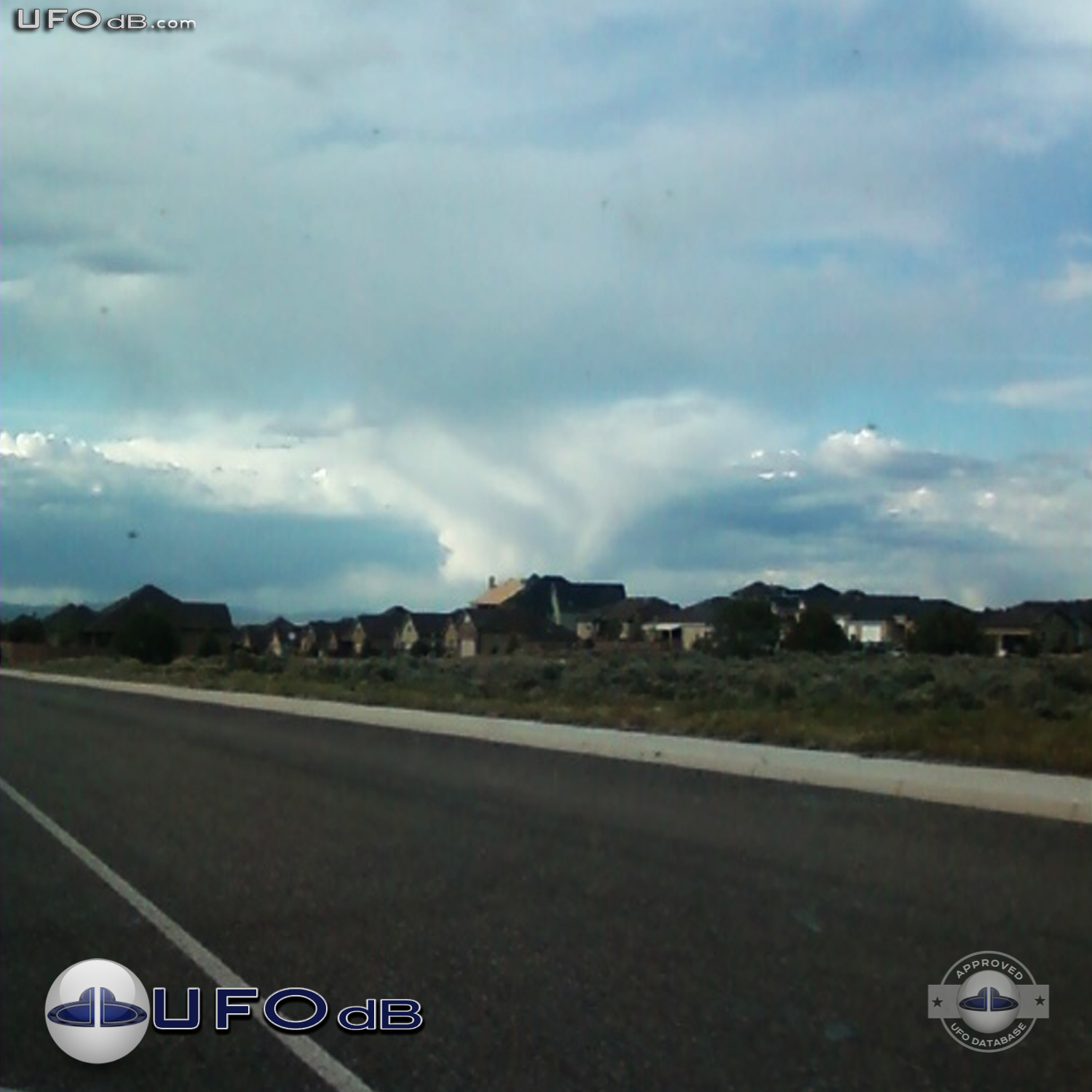 Group of UFOs hiding in the clouds in Cedar City, Utah | May 14 2011 UFO Picture #303-1