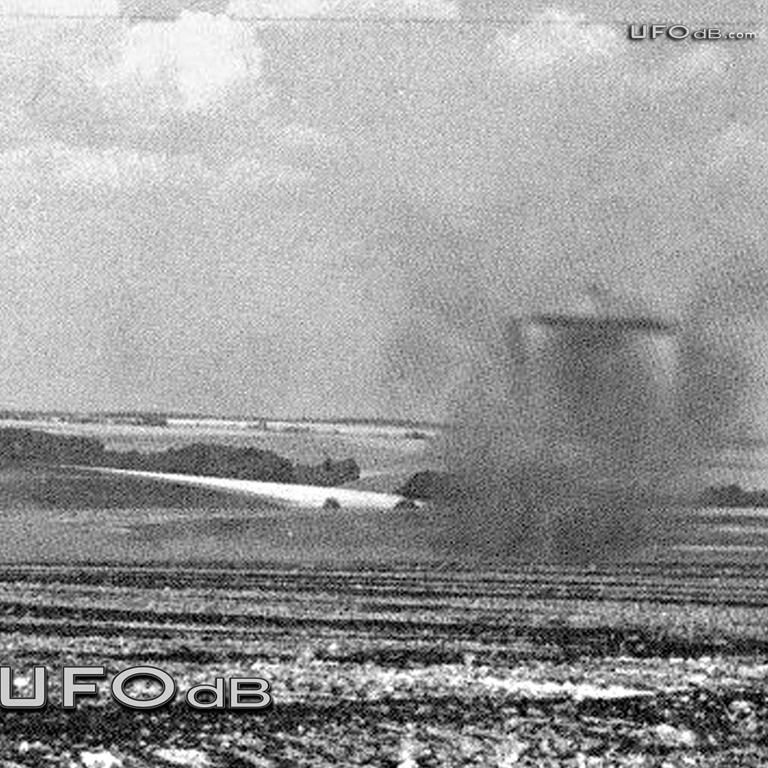 Dust Blowing UFO over the Fields of Verdun in France | March 27 1985 UFO Picture #304-2