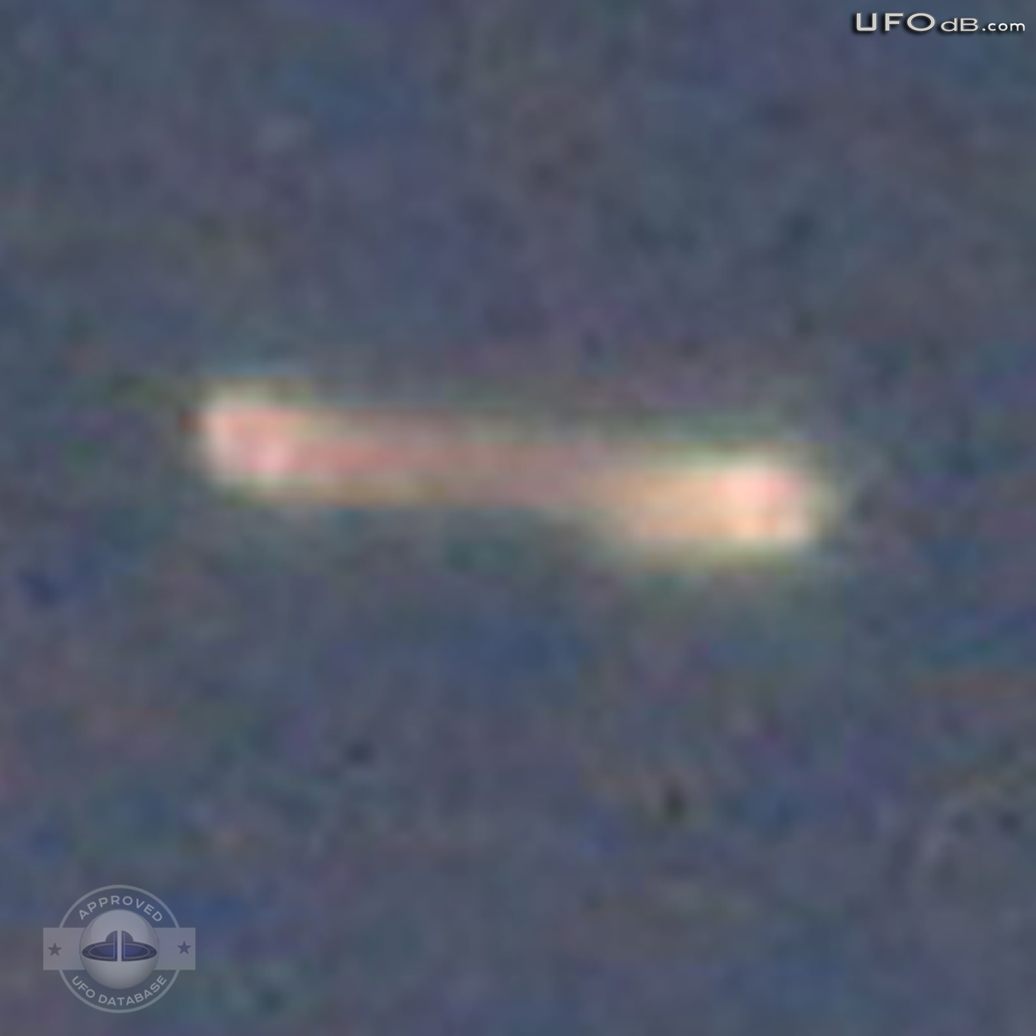 Changing Luminance UFO caught on picture | Katy, Texas | April 6 2011 UFO Picture #306-4