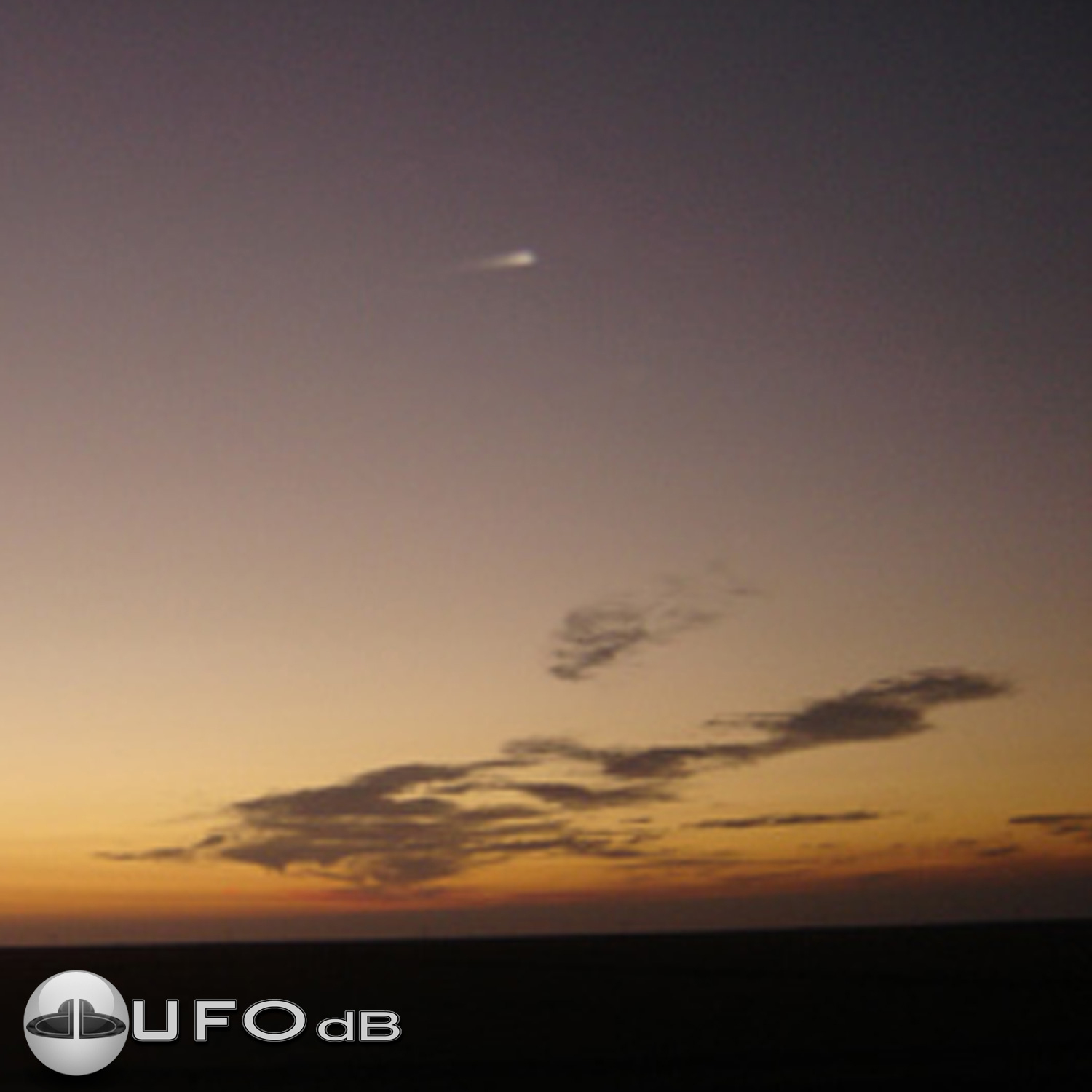 UFO flying over Uruguay in South America at night fall in 2008 UFO Picture #31-1