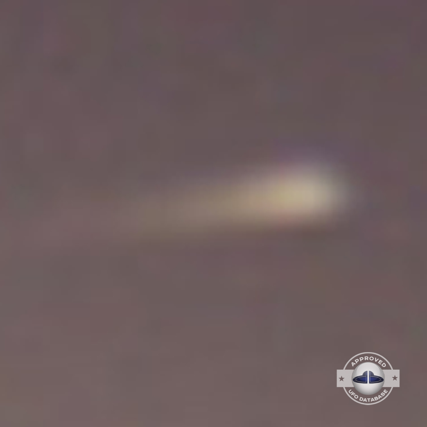 UFO flying over Uruguay in South America at night fall in 2008 UFO Picture #31-4