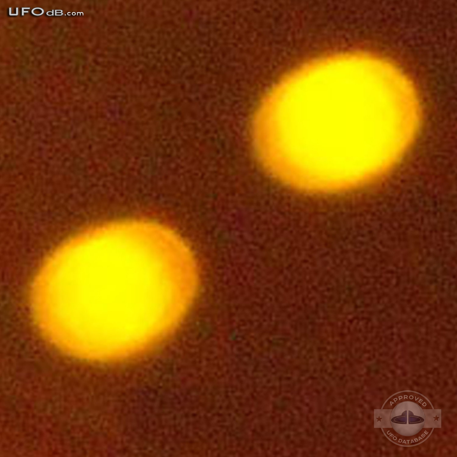 Pulsating Orange UFOs near Fort Carson Army Base | USA | May 12 2011 UFO Picture #310-4