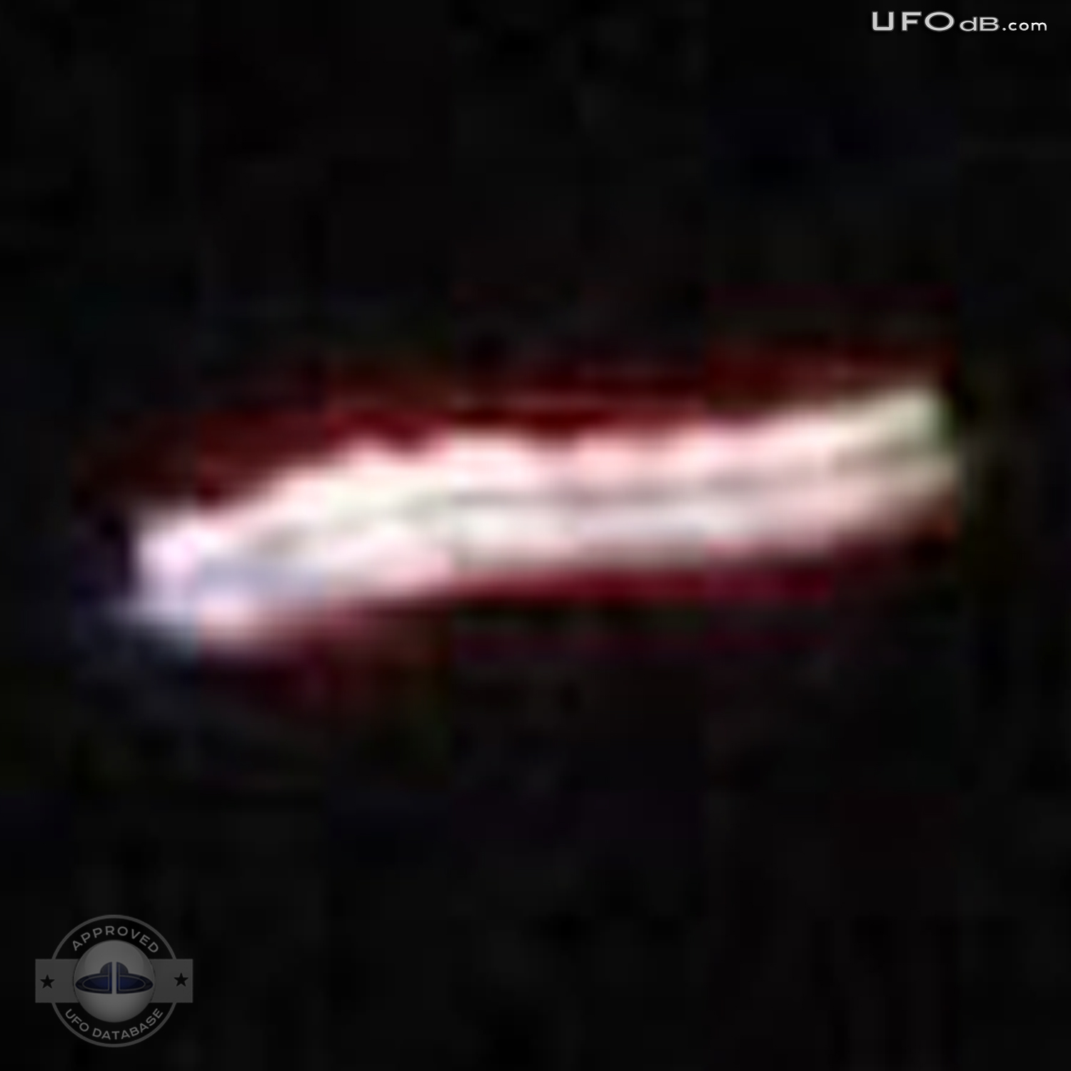 Bouncing UFO seen during Eclipse in Dominican Republic | December 2010 UFO Picture #313-5