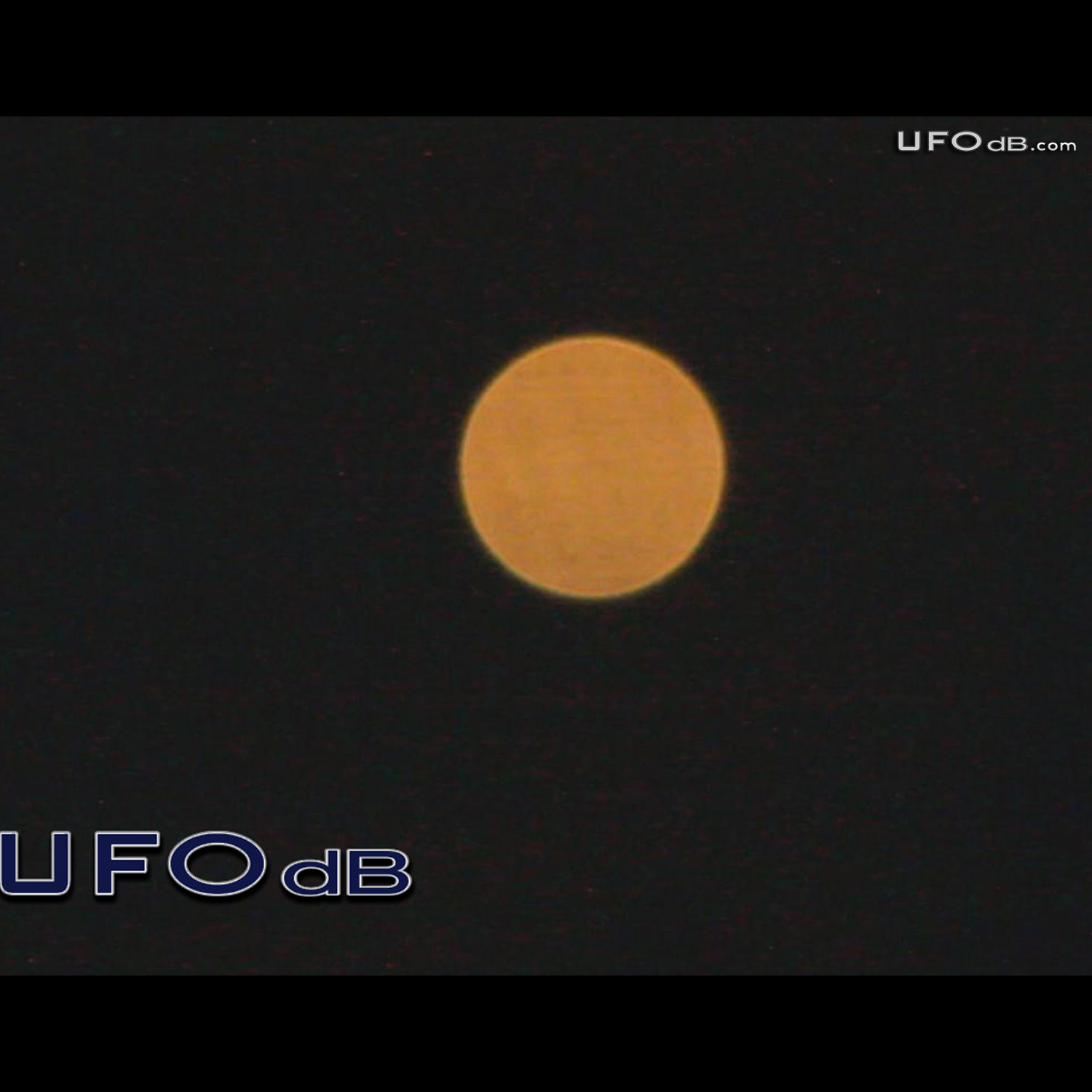 Perfect Orange Sphere UFO in Longueuil, Quebec, Canada | March 20 2011 UFO Picture #316-2