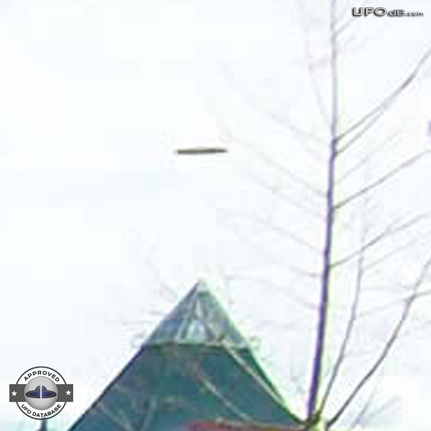 West Edmonton Mall visited by a UFO | Alberta, Canada | May 21 2011 UFO Picture #321-3