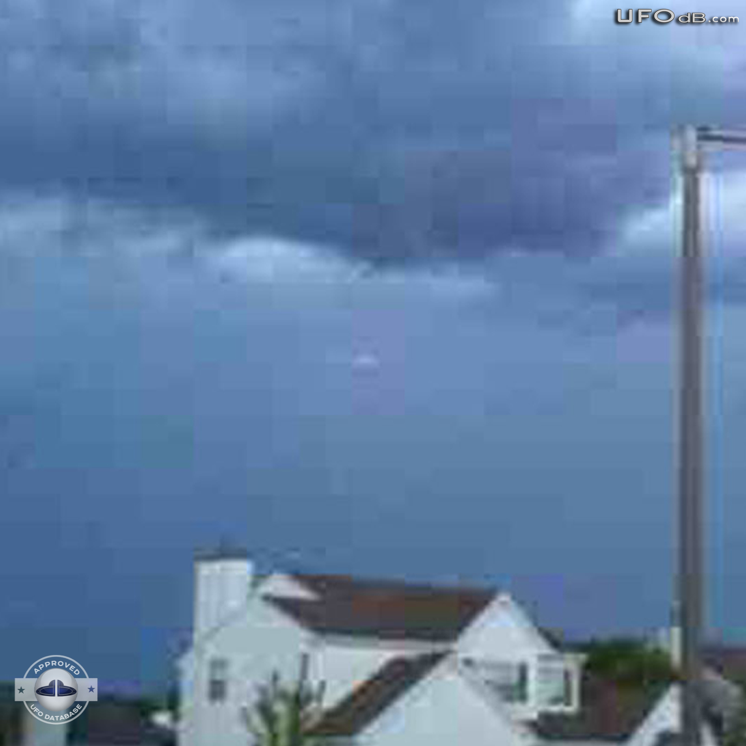 Zion Thunderstorm picture reveal a glowing UFO | USA | May 22 2011 UFO Picture #324-3