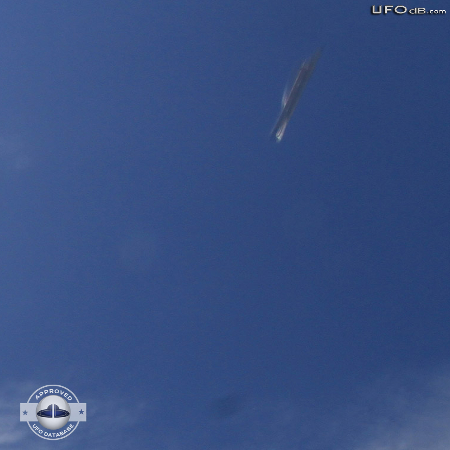 Incredibly Fast UFO caught on picture in Michigan, USA | May 24 2011 UFO Picture #326-2