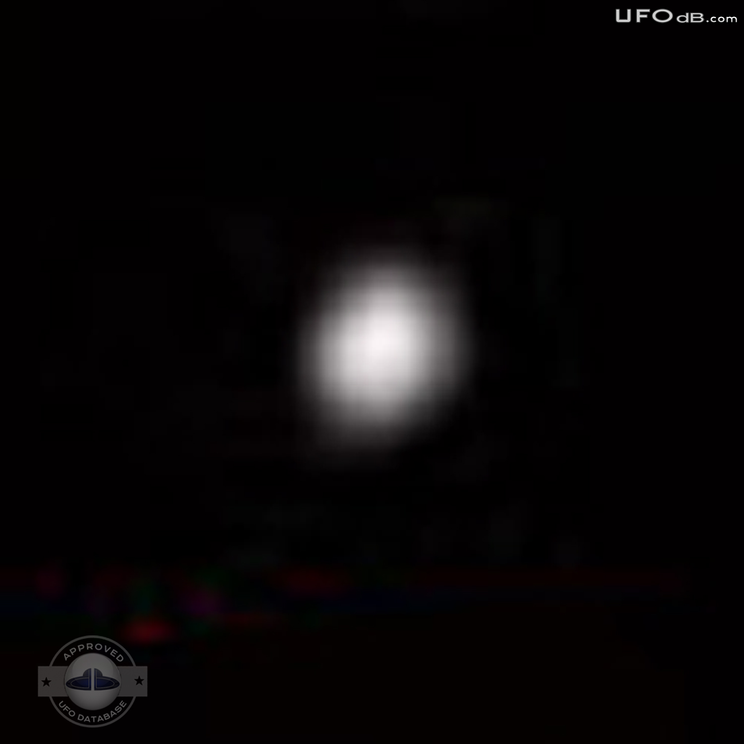 Pulsating Sounds made by Colorful UFOs | Toronto, Canada | May 21 2011 UFO Picture #327-5