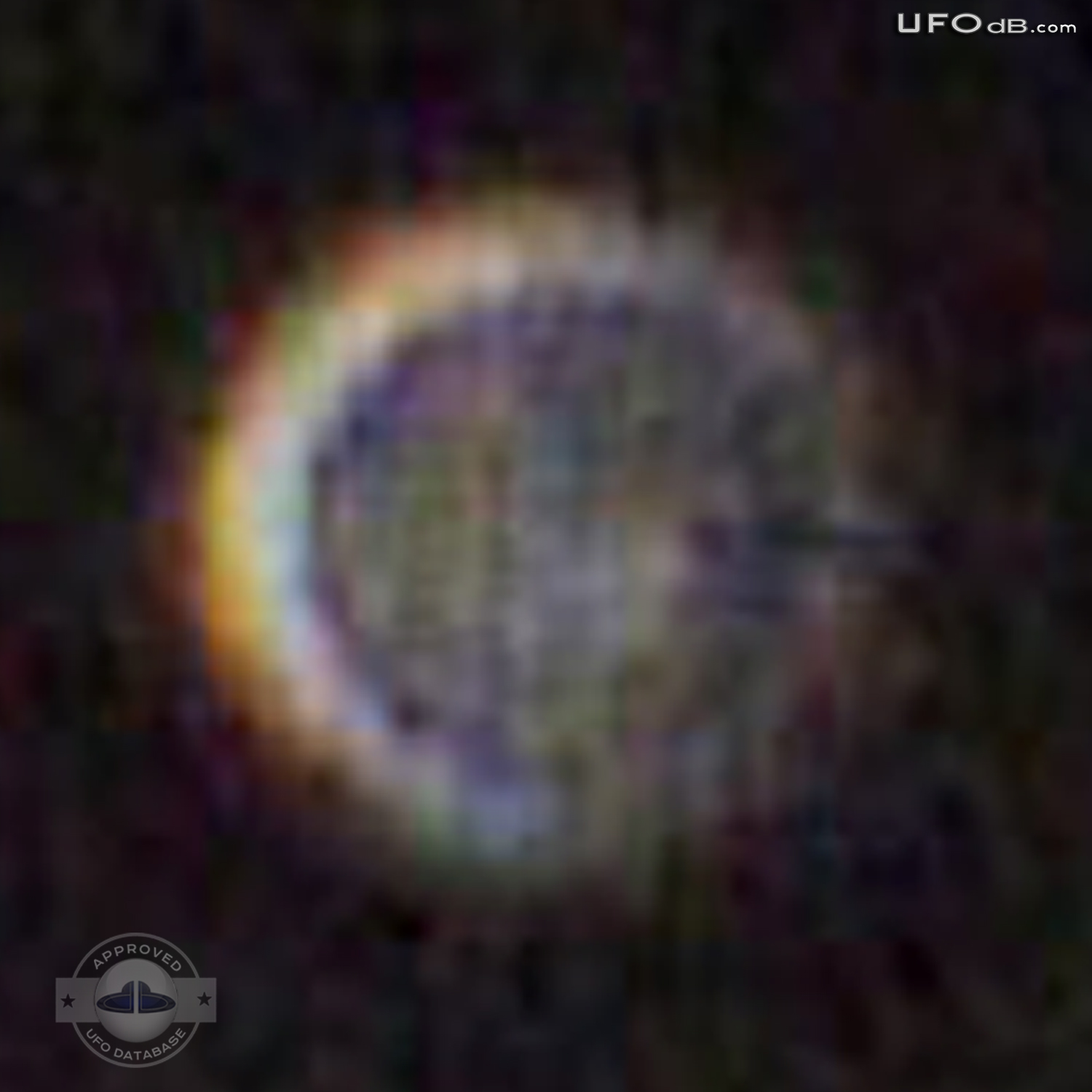 Moon picture get Round UFOs at the same time | England | March 19 2011 UFO Picture #330-5