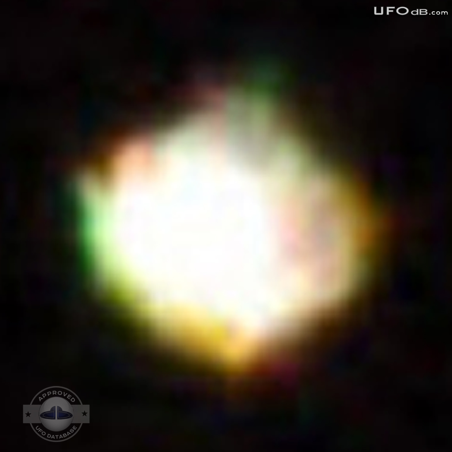 Icosahedron UFO with colored lights | Minnesota USA | February 21 2011 UFO Picture #331-5