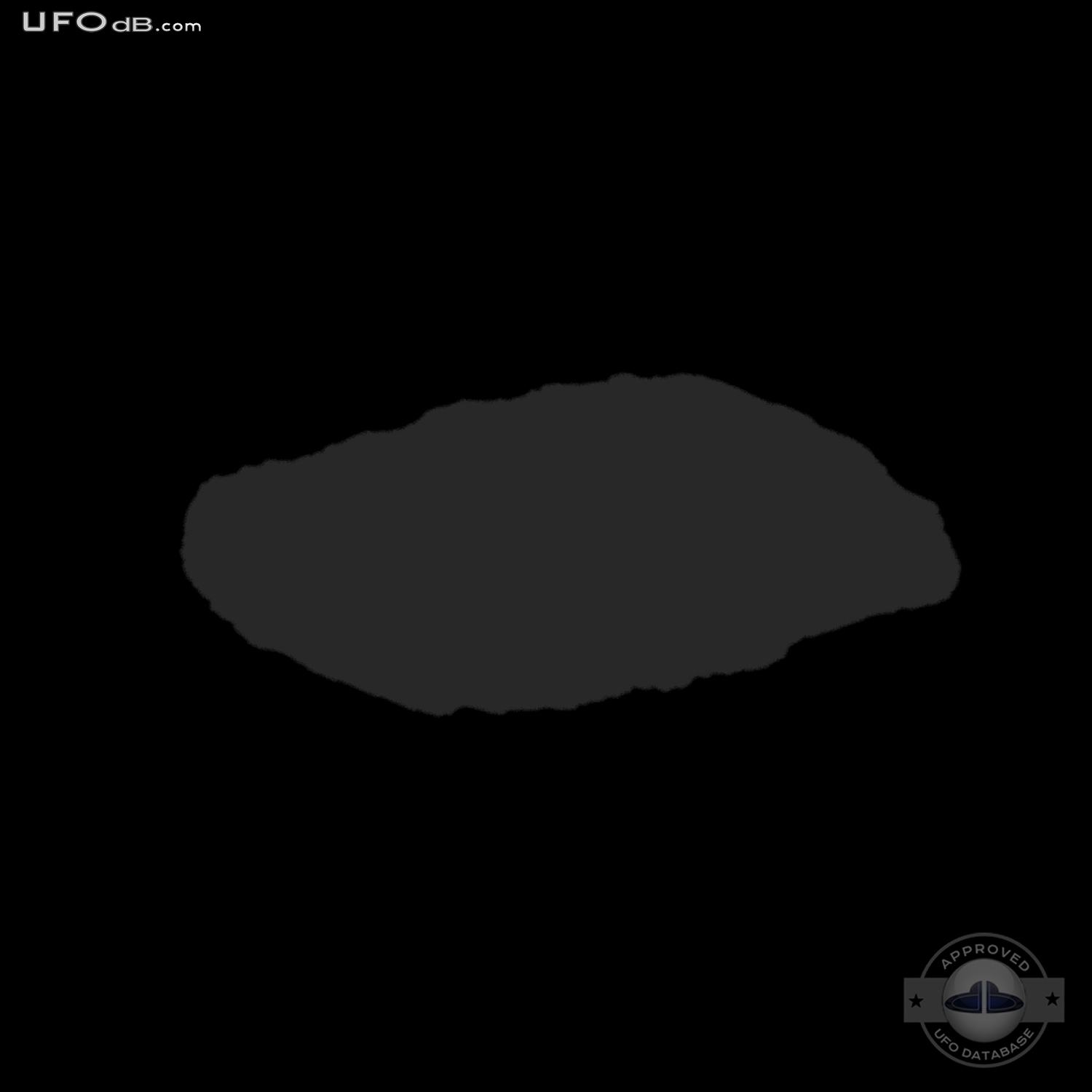 Humming whirring sounds heard with UFO picture | Hangzhou | April 2011 UFO Picture #332-9