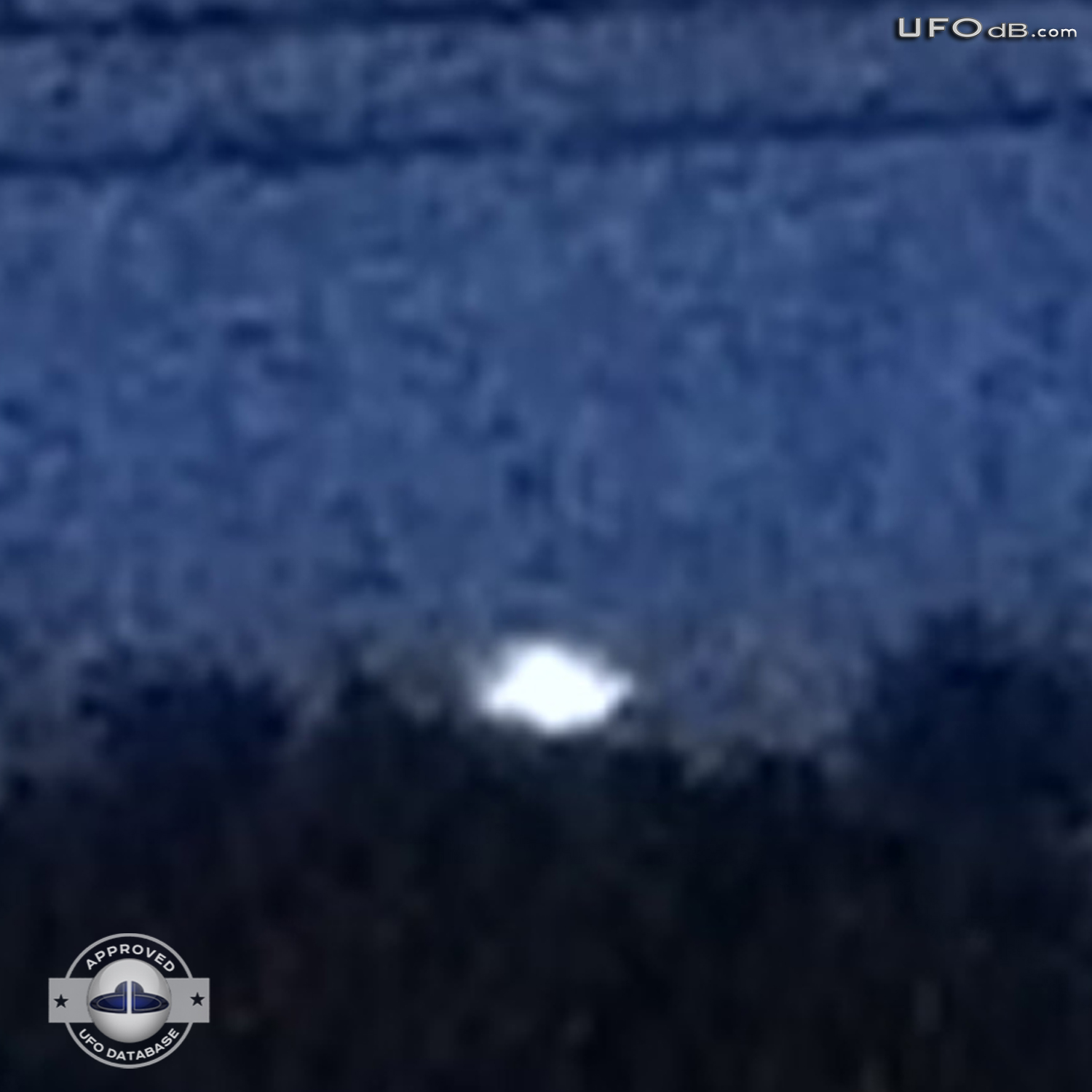 Maryland, USA | UFO seen from Walkersville and Thurmont | June 6 2011 UFO Picture #342-3