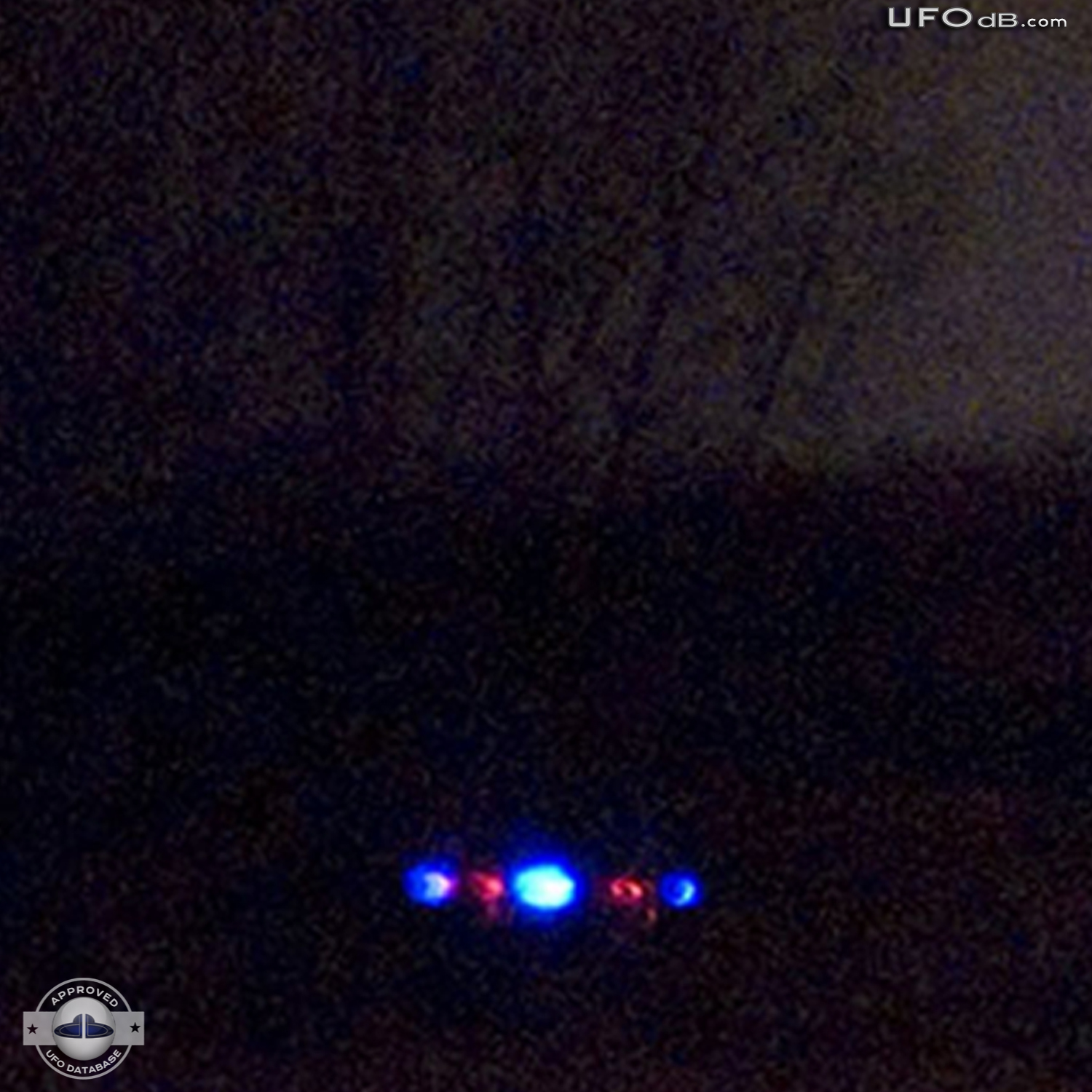 People from Manitoba witnesses a UFO landing on their fields June 2011 UFO Picture #355-4