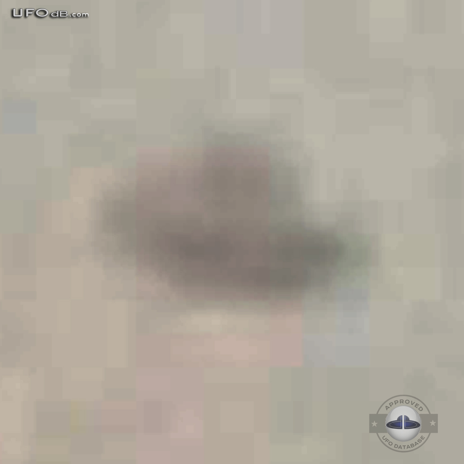 Chinese Sales manager get UFO picture on Hangzhou Bay Bridge in China UFO Picture #359-4