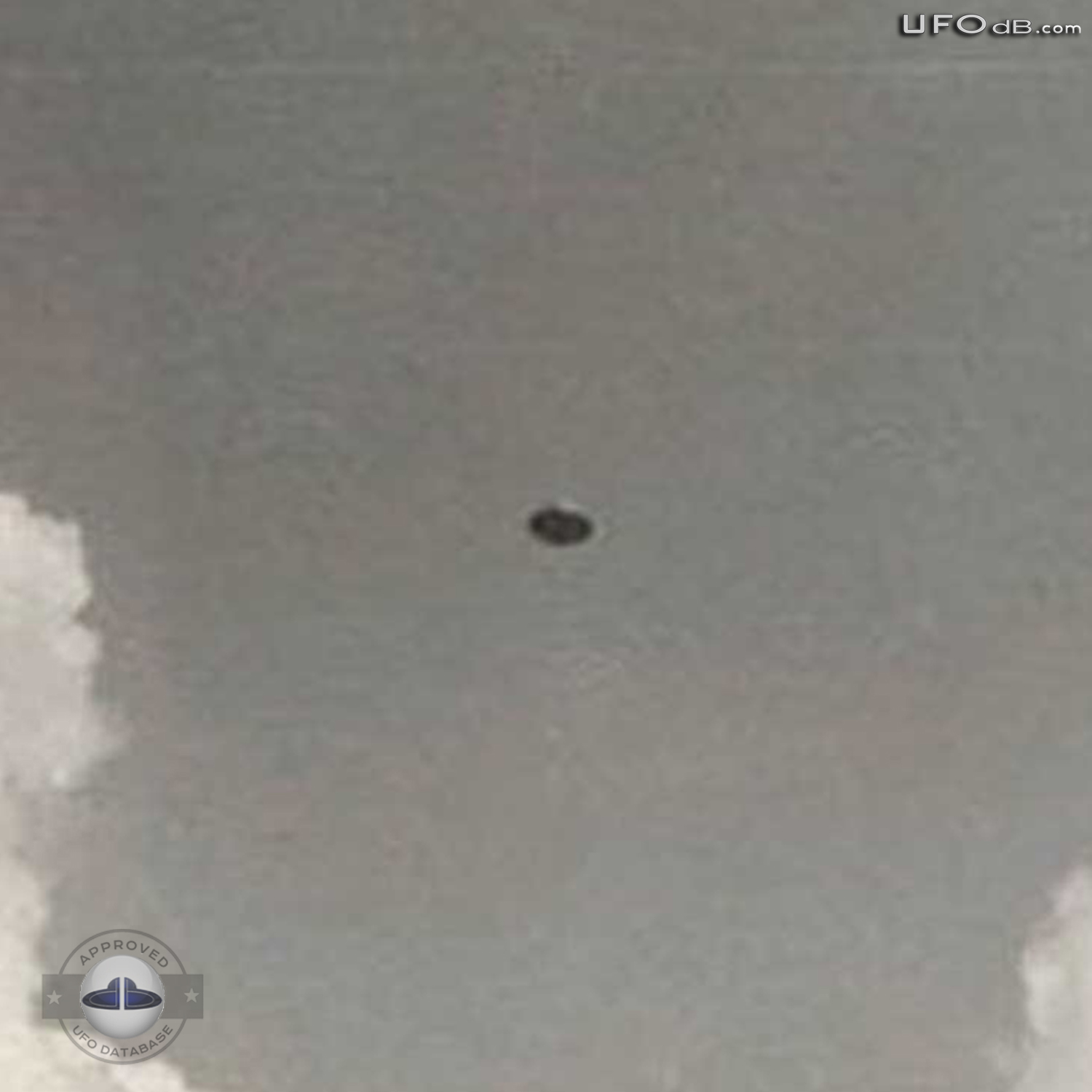 Old Grey 1956 Saucer UFO picture from Rio de Janeiro Brazil UFO Picture #370-3