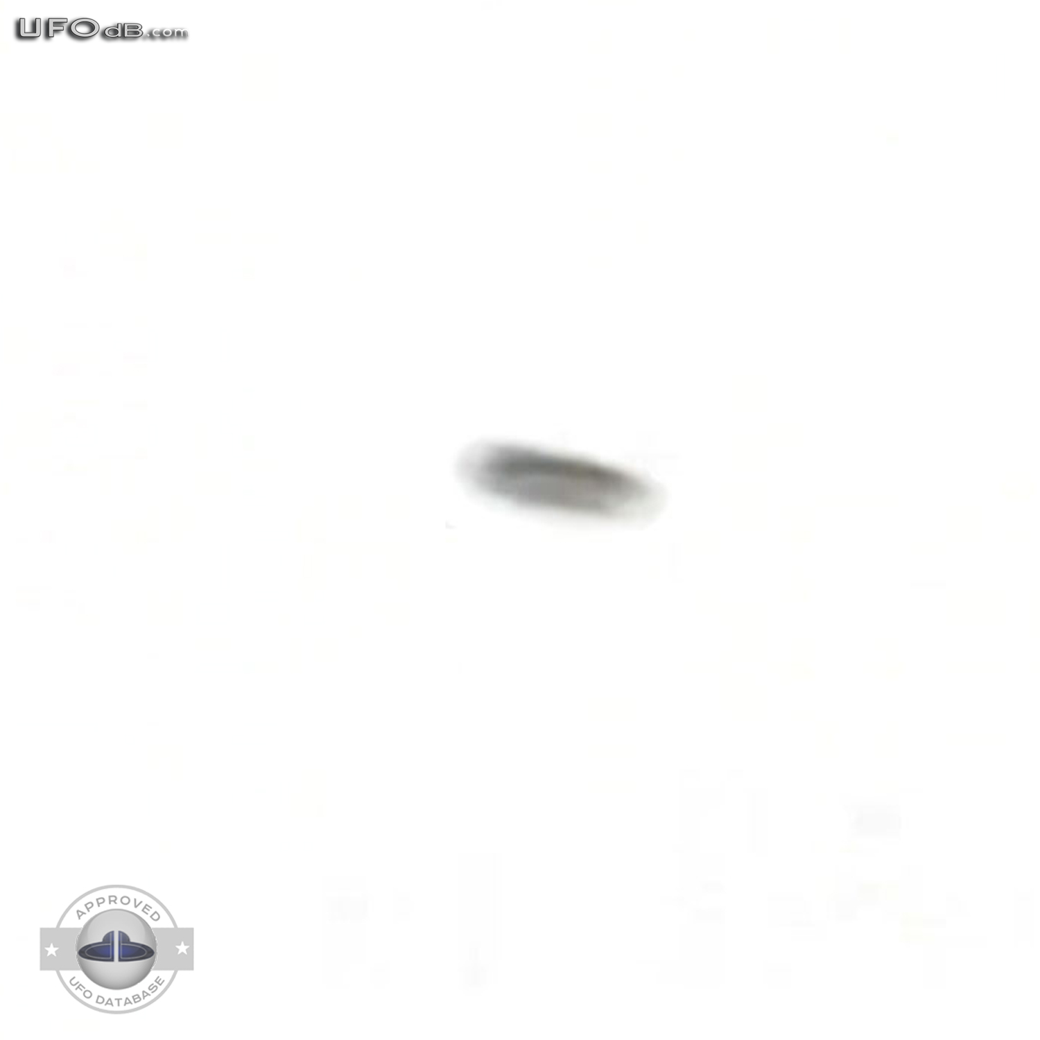 Camera test captures UFO in the sky in Mimon, Liberec, Czech Republic UFO Picture #371-4