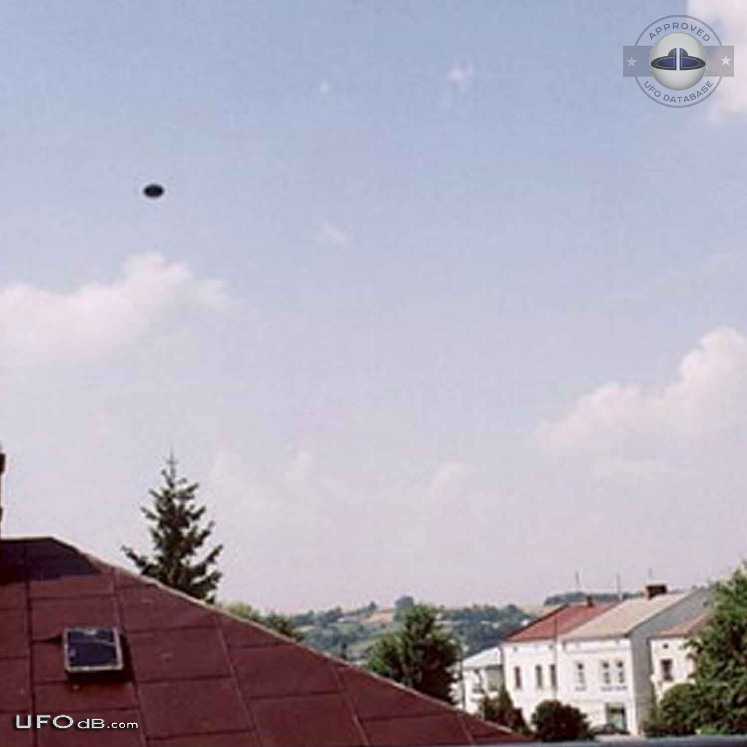 Poland 2003 Ufo sighting get aircrafts dispatched to check out the ufo UFO Picture #379-3