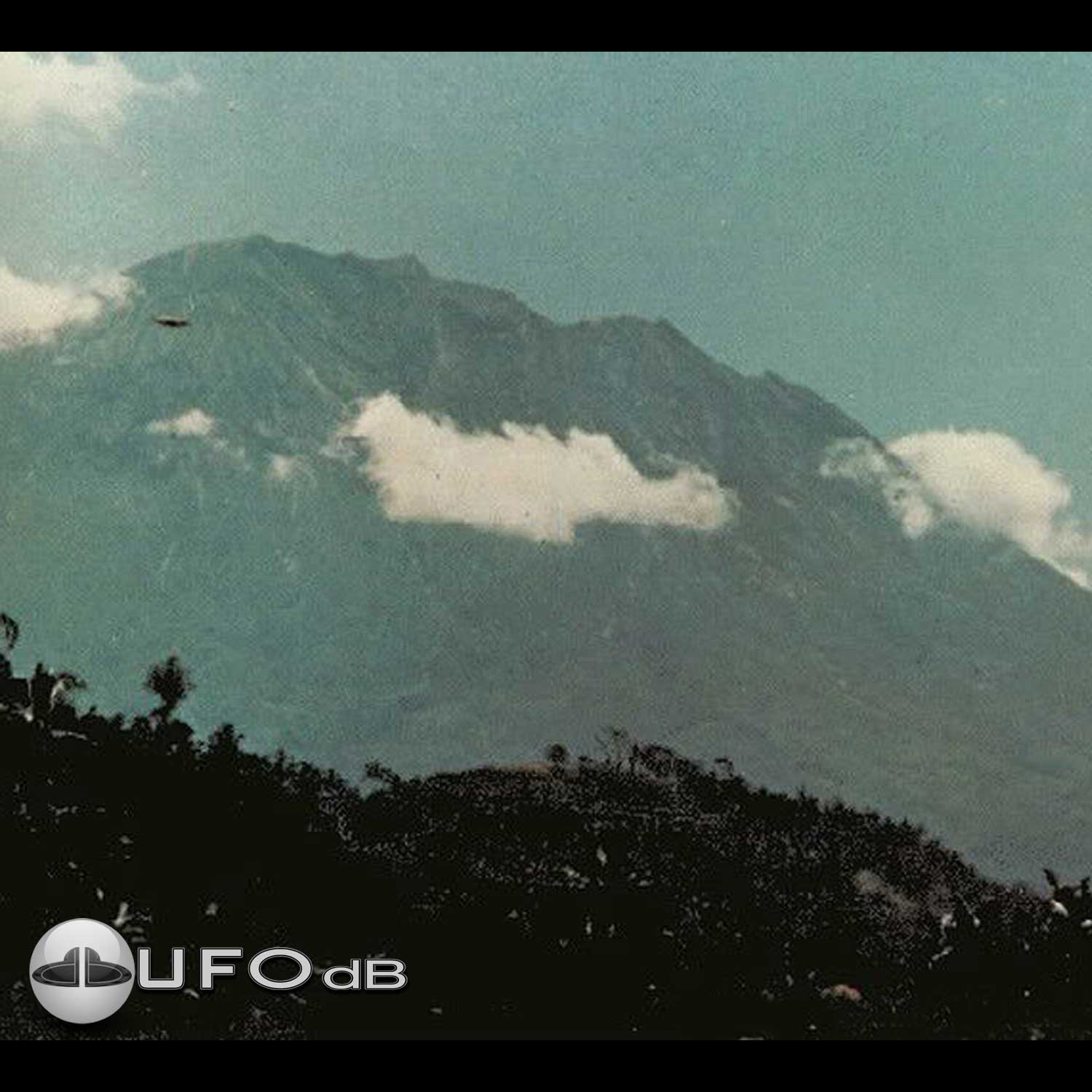 UFO Picture - UFO in Bali island, Indonesia - UFO Picture 1973 UFO Picture #38-1