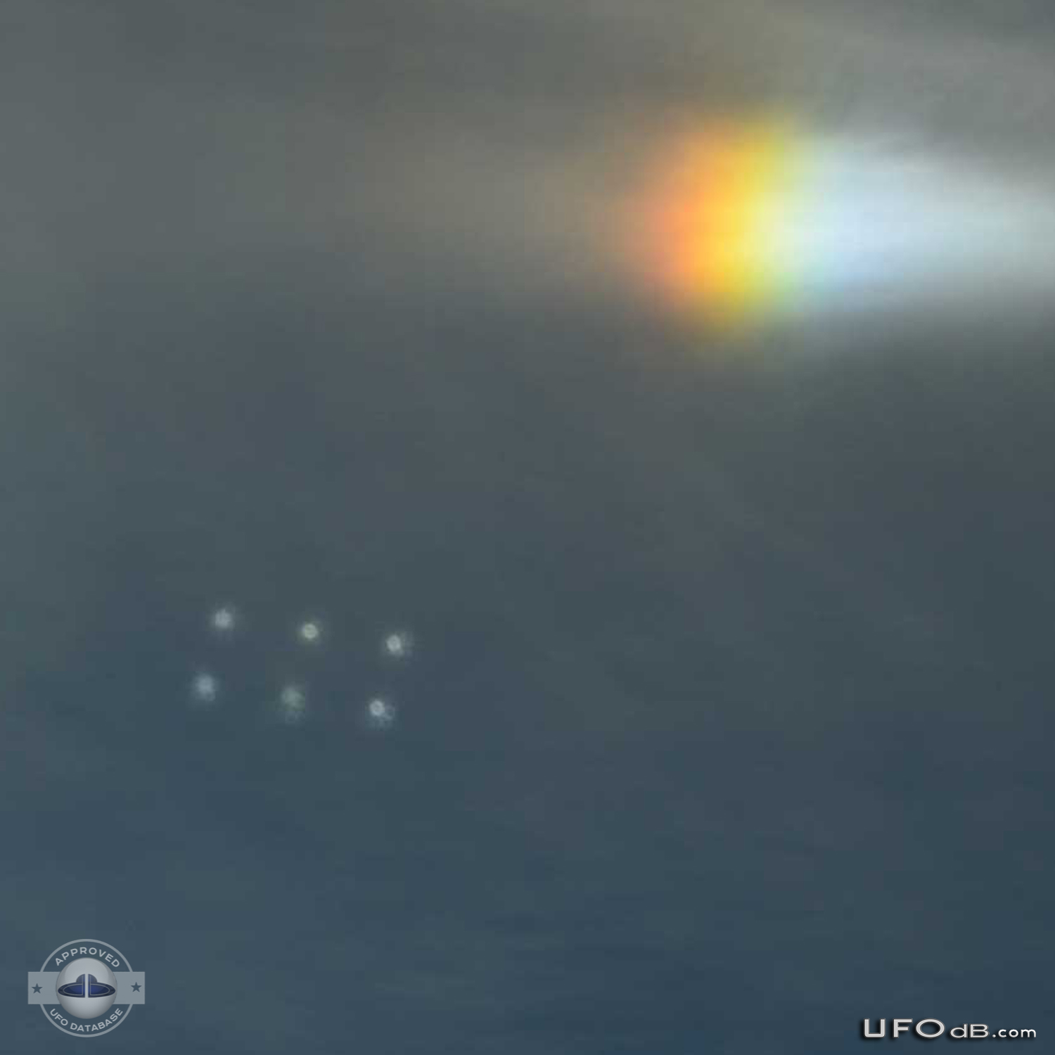 Pictures shot from bus reveals six ufos in a rectangle formation UFO Picture #383-2