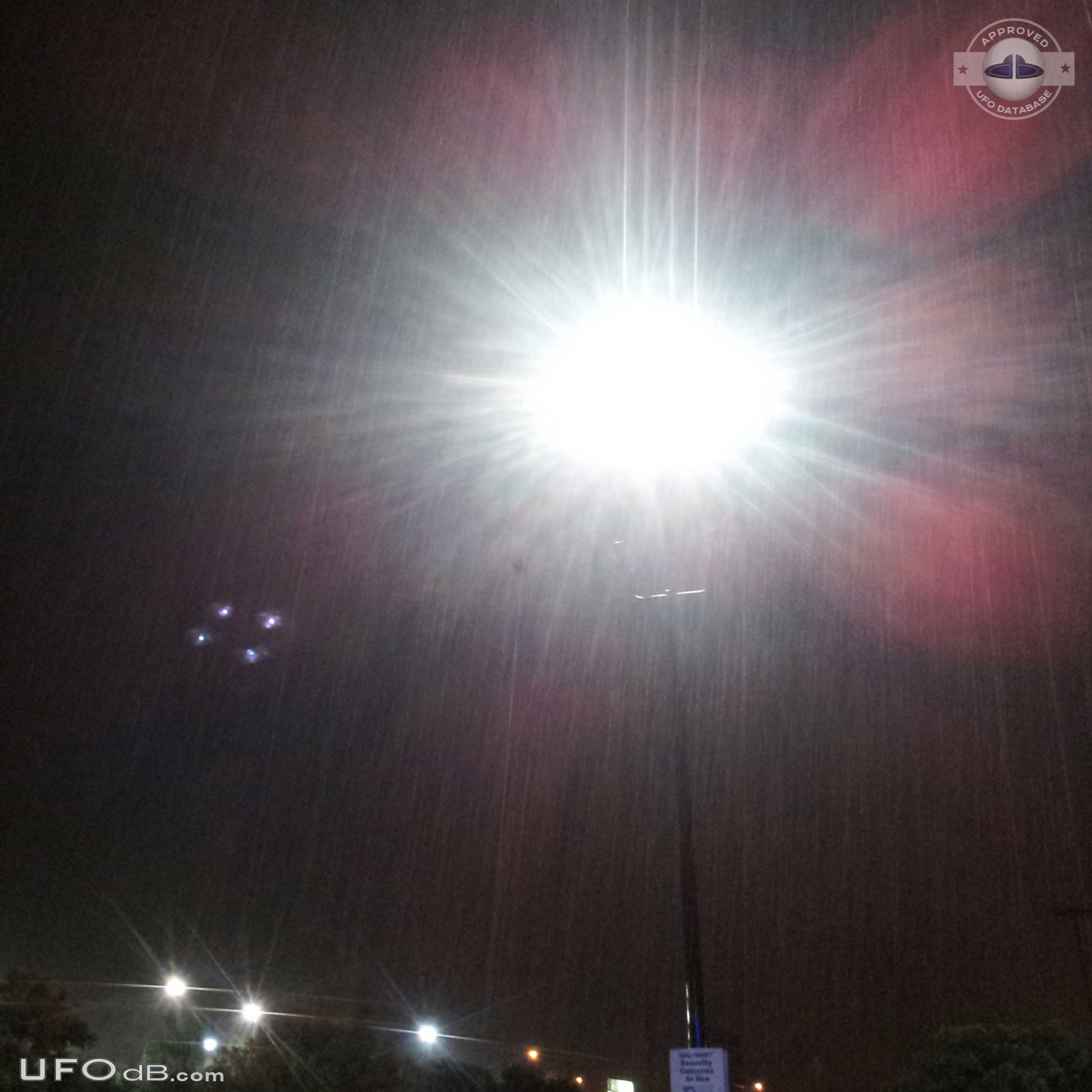 Square shaped UFO caught on picture during heavy rainfall - Rialto CA UFO Picture #384-1