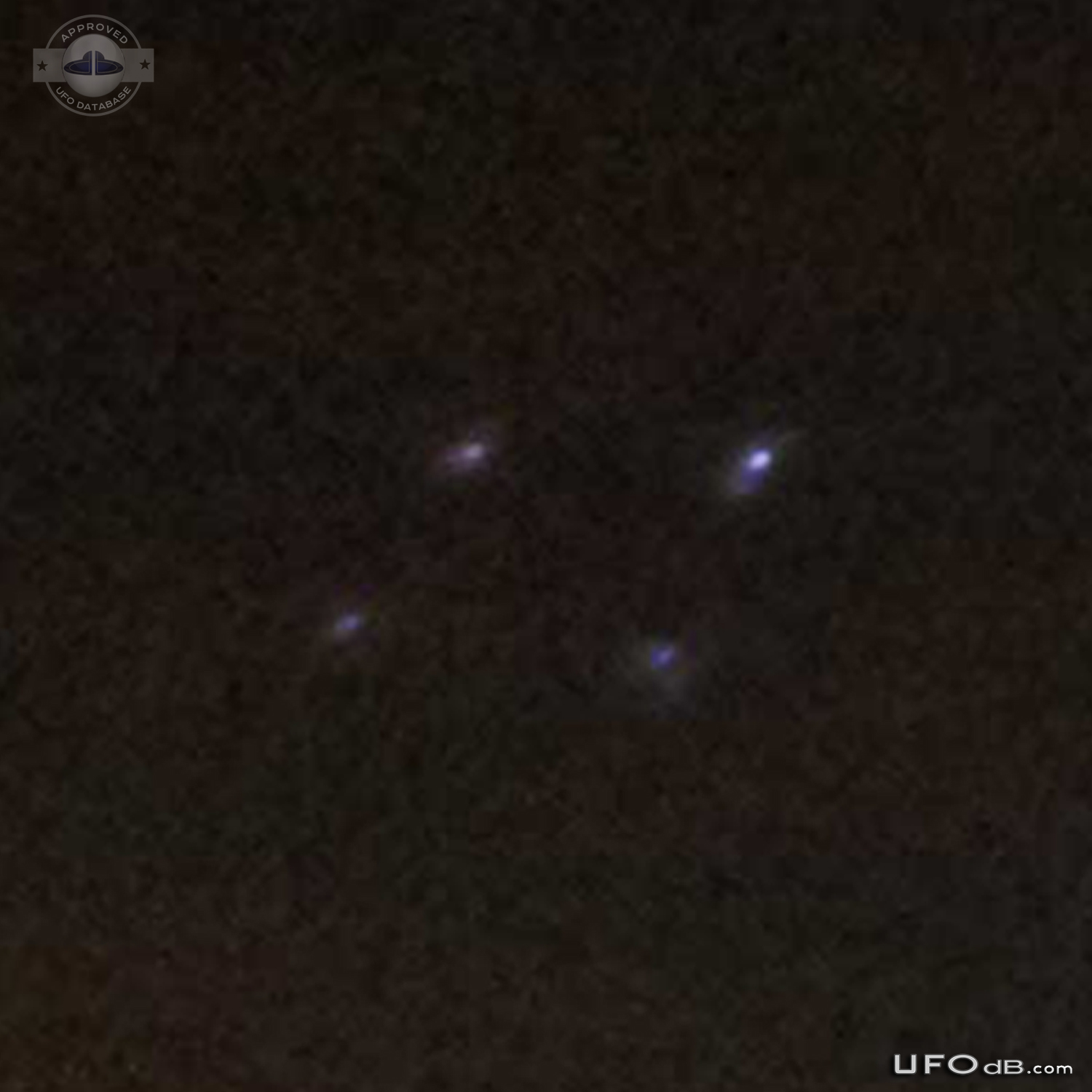 Square shaped UFO caught on picture during heavy rainfall - Rialto CA UFO Picture #384-8
