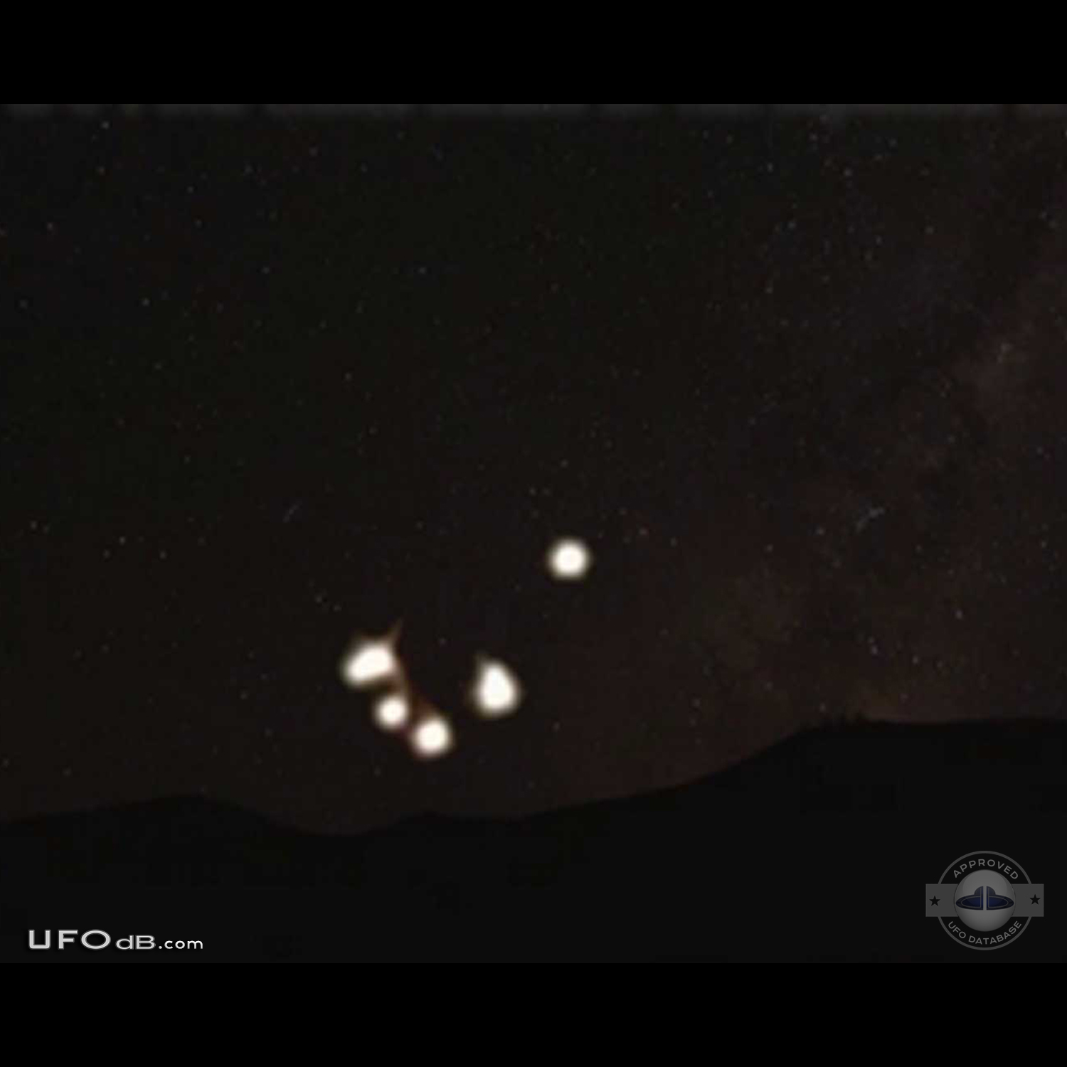 Formation of UFOs of different sizes in the night over Crimea, Ukraine UFO Picture #385-2