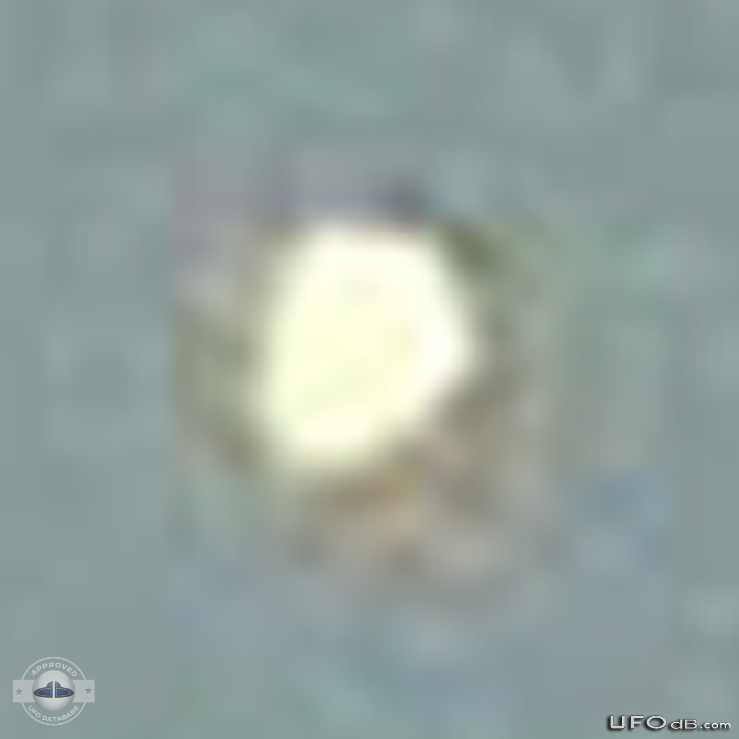 Orb UFO caught on picture in the sky of Lakewood Colorado January 2012 UFO Picture #395-4