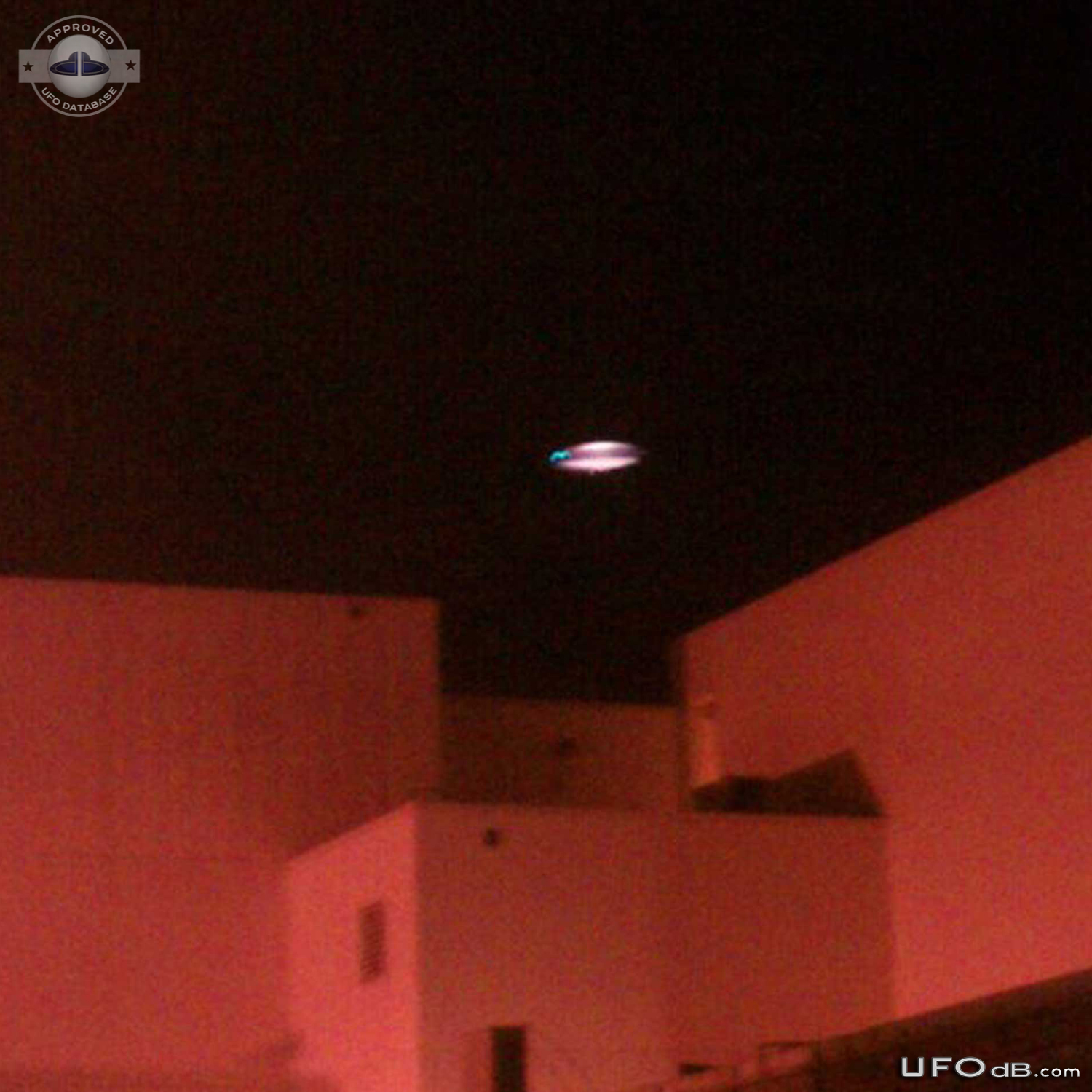 Clear Picture of UFO taken in the night Los Angeles, California | 2012 UFO Picture #397-1