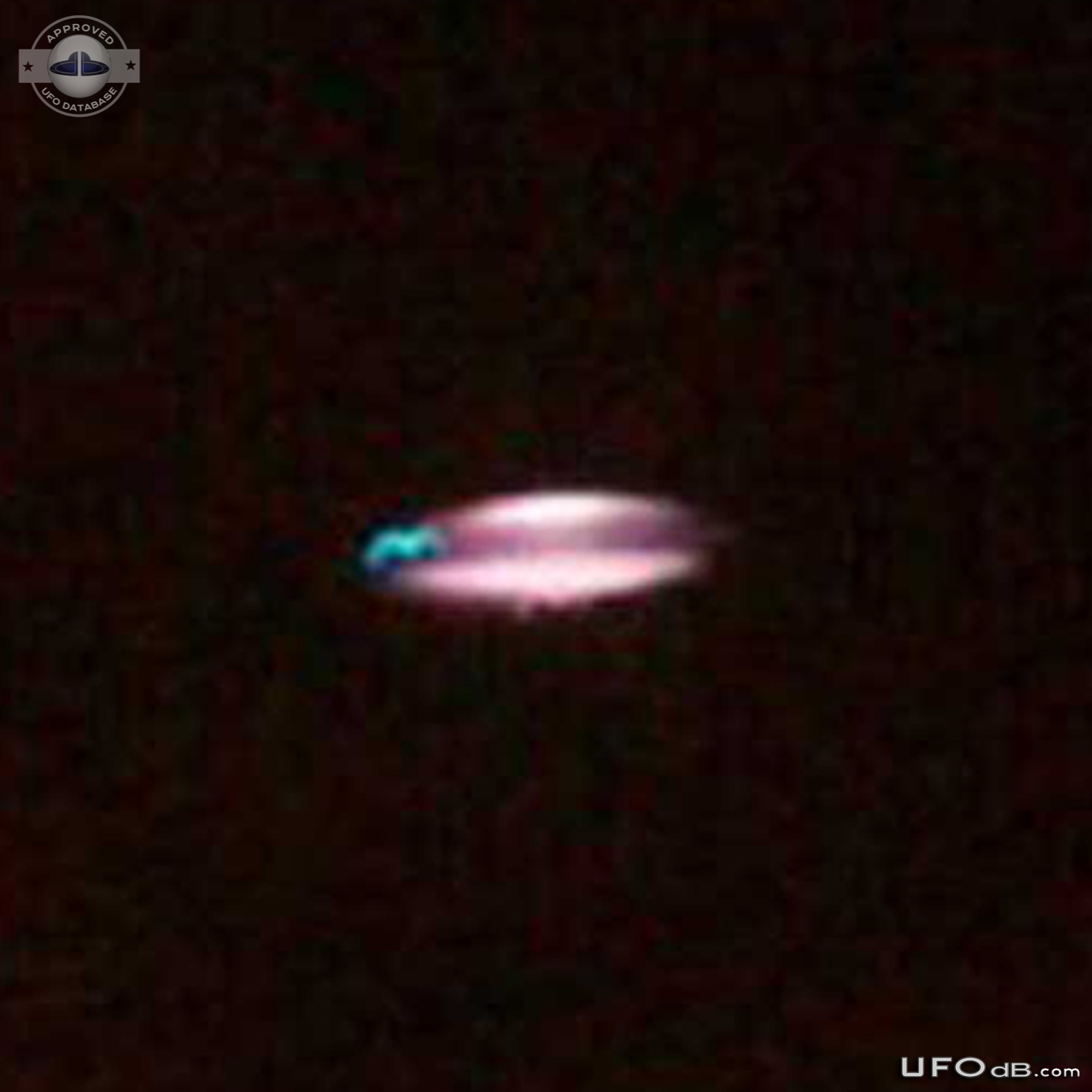 Clear Picture of UFO taken in the night Los Angeles, California | 2012 UFO Picture #397-3