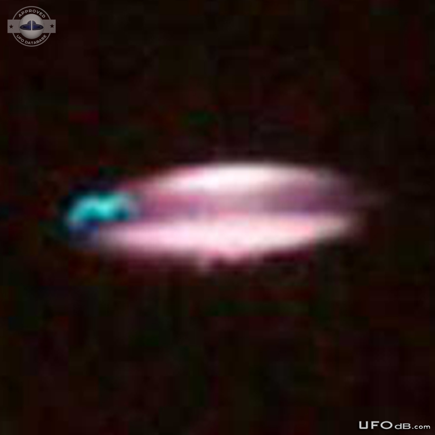 Clear Picture of UFO taken in the night Los Angeles, California | 2012 UFO Picture #397-4