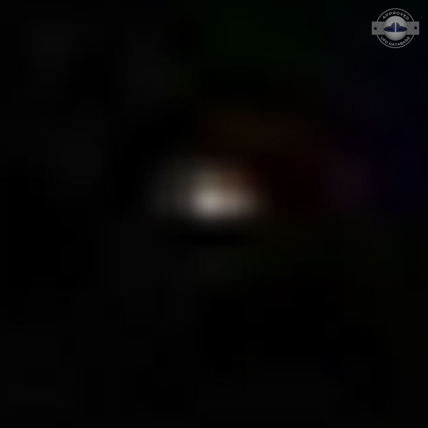South African used to plane get UFO picture over Tamboo airport 2012 UFO Picture #419-2