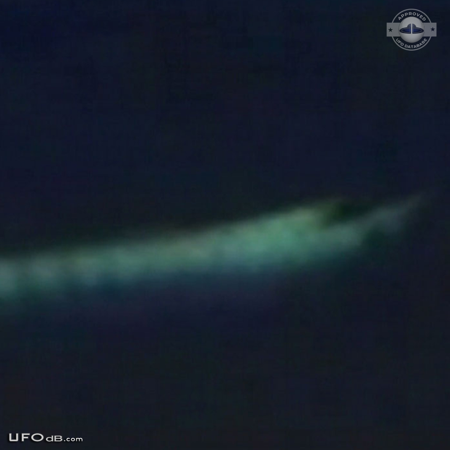 Flying Snake or Dragon UFO caught on picture in Iquique, Chile 2012  UFO Picture #421-4