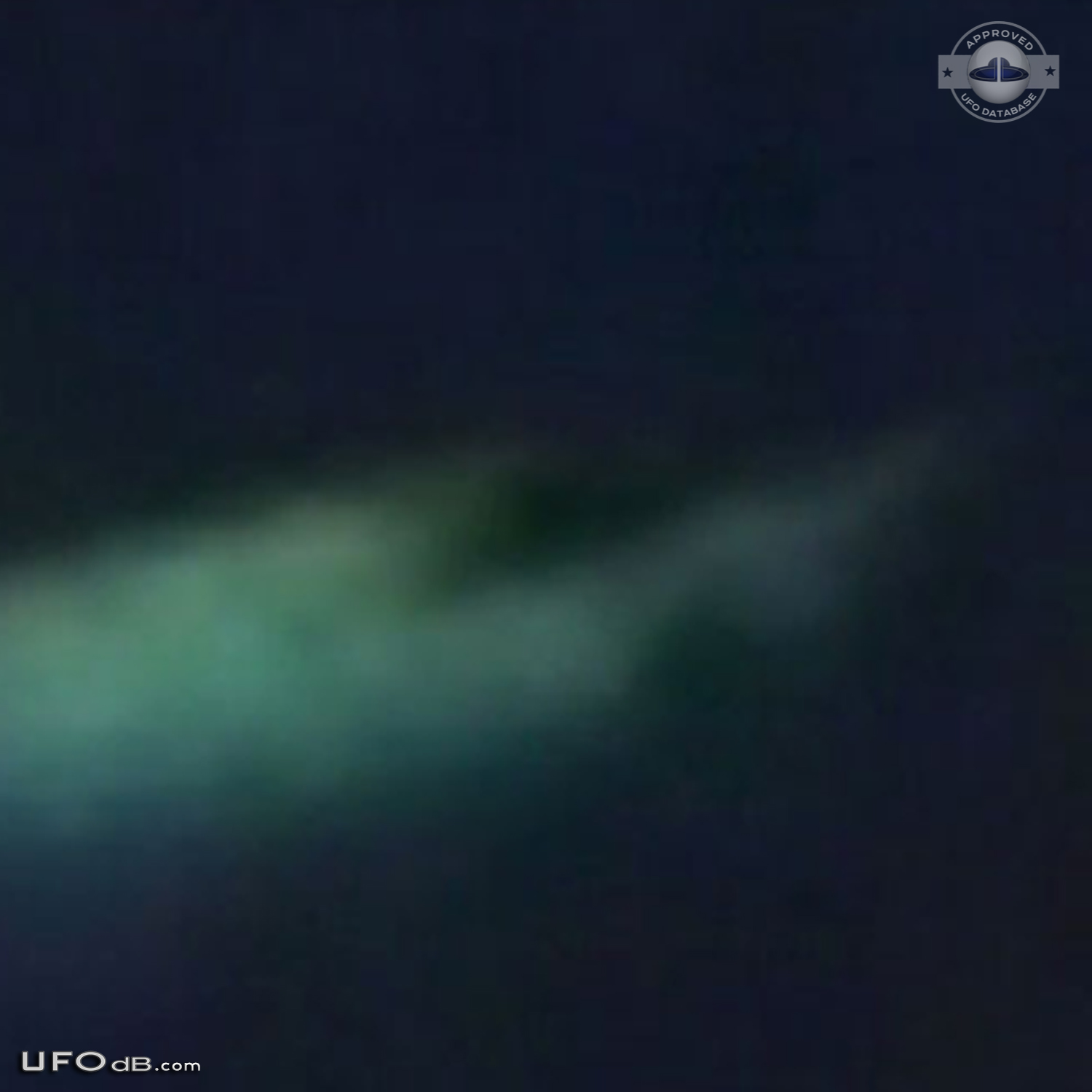 Flying Snake or Dragon UFO caught on picture in Iquique, Chile 2012  UFO Picture #421-5