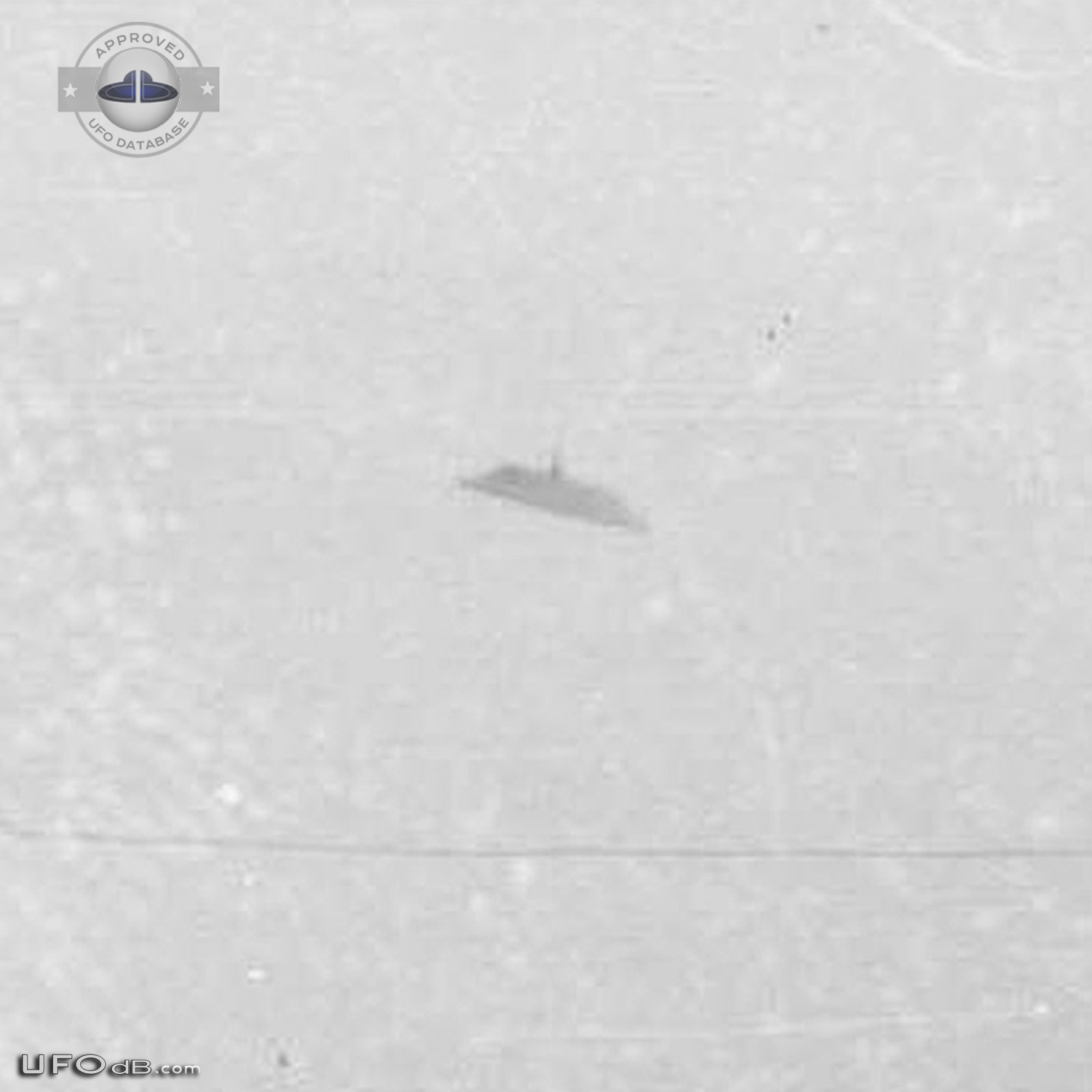 One of the Best UFO picture of all time - 1950 McMinnville, Oregon UFO Picture #423-8