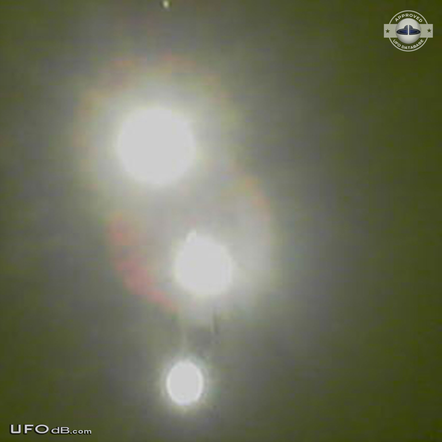 Croatia 2004 UFO picture showing bright spheres in the night UFO Picture #428-1