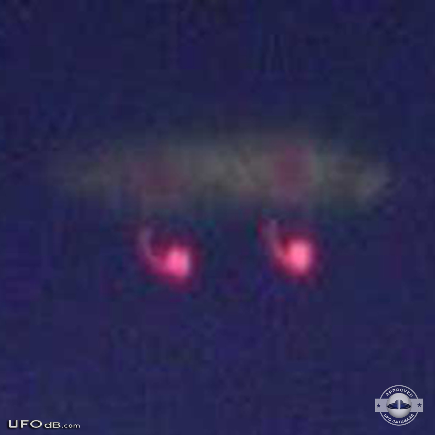 Strange Saucer UFO over Bruges Belgium caugh on picture in 2005 UFO Picture #434-5