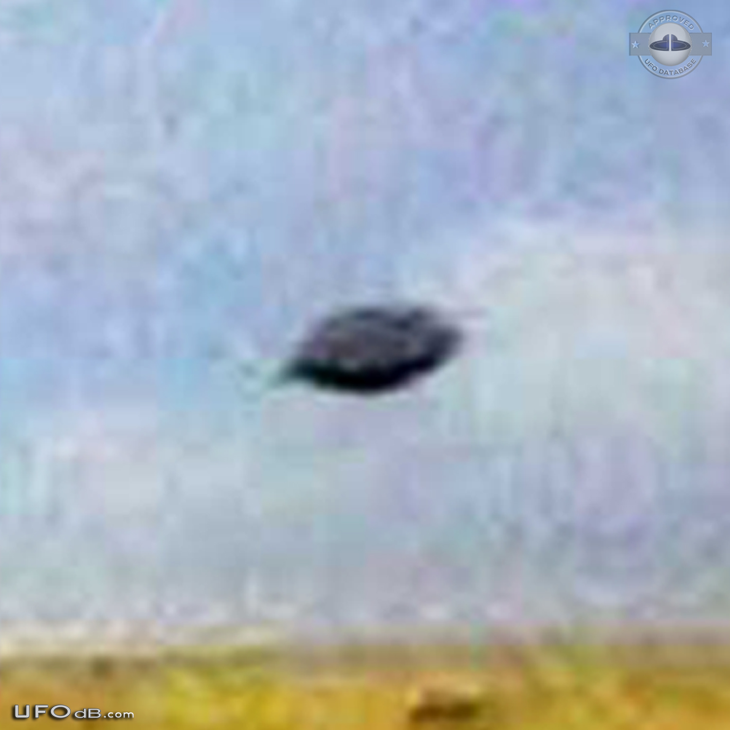 UFO in inner Mulei Mongolia, China caught on picture in November 2008 UFO Picture #439-5