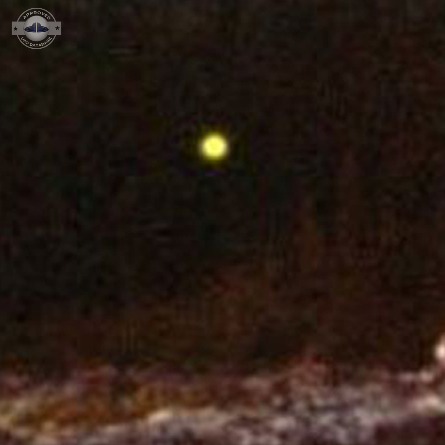 UFO over the Tagish lake in the Yukon territory and British Columbia UFO Picture #44-5