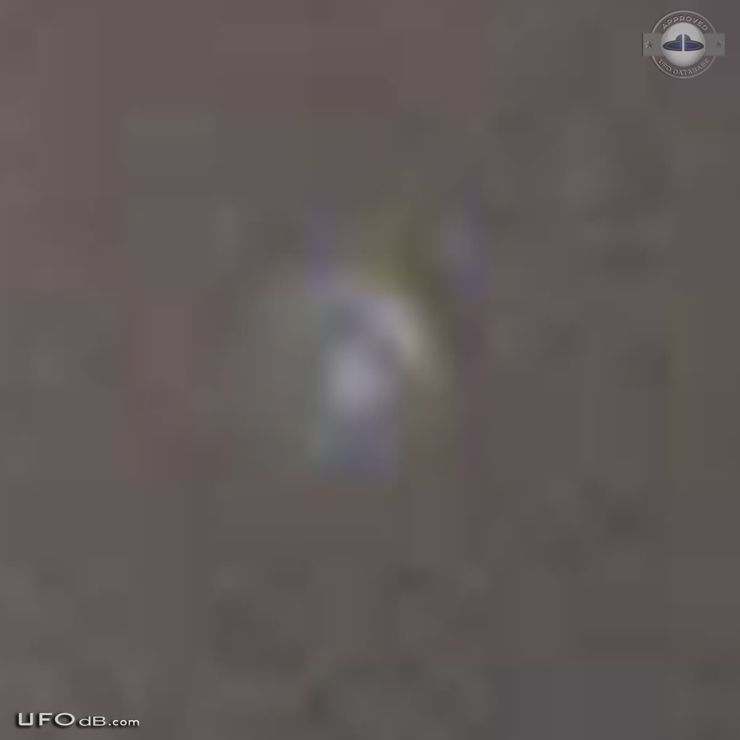 Triangular UFO formation caught on picture in Havana, Cuba in 2005 UFO Picture #442-5