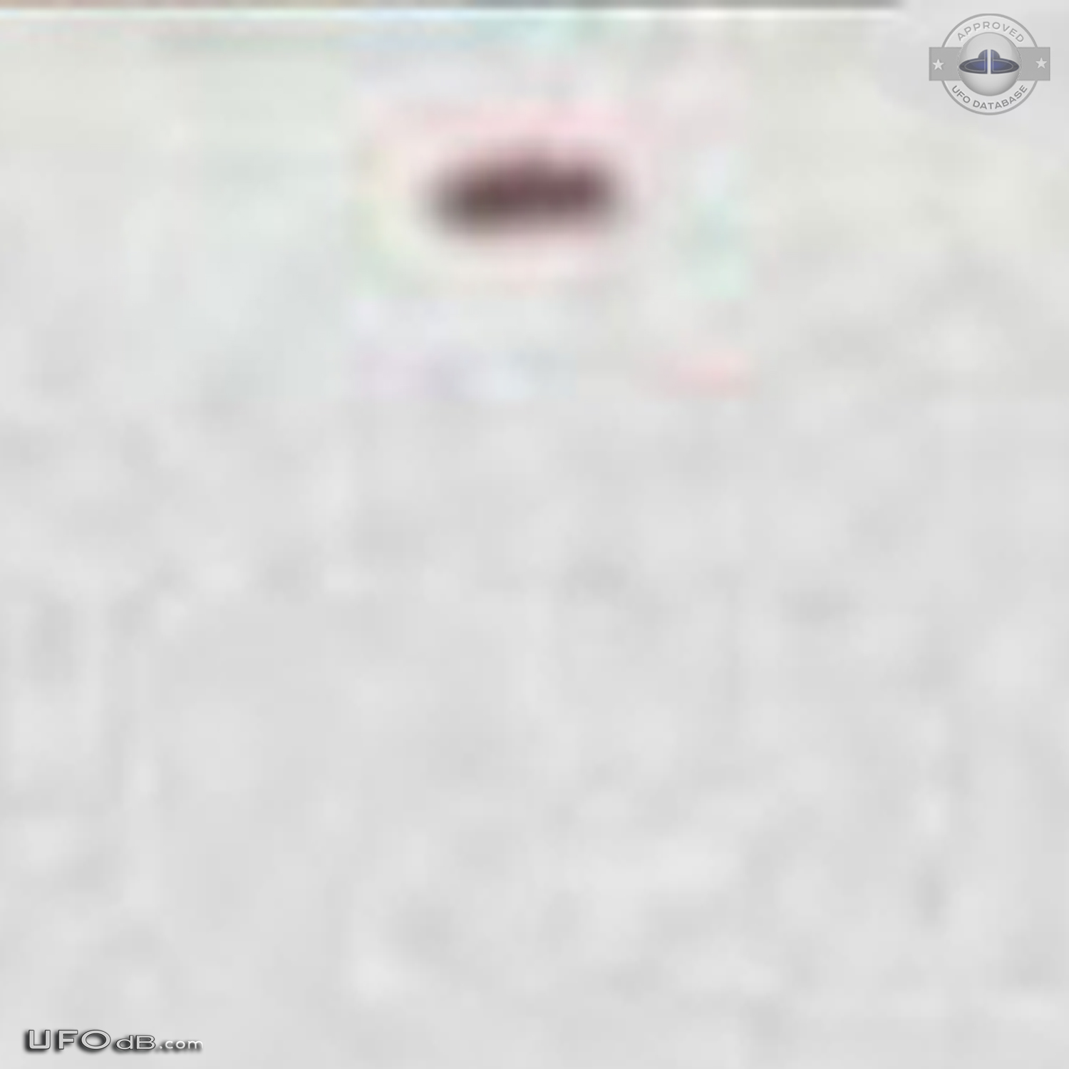 One of the Best UFO sighting backed by 2 UFO pictures Switzerland 1975 UFO Picture #459-9