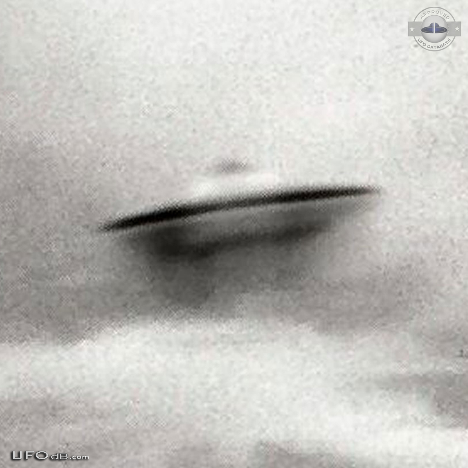 Old Grey 1968 UFO picture from Clifden Ireland showing a double saucer UFO Picture #465-3