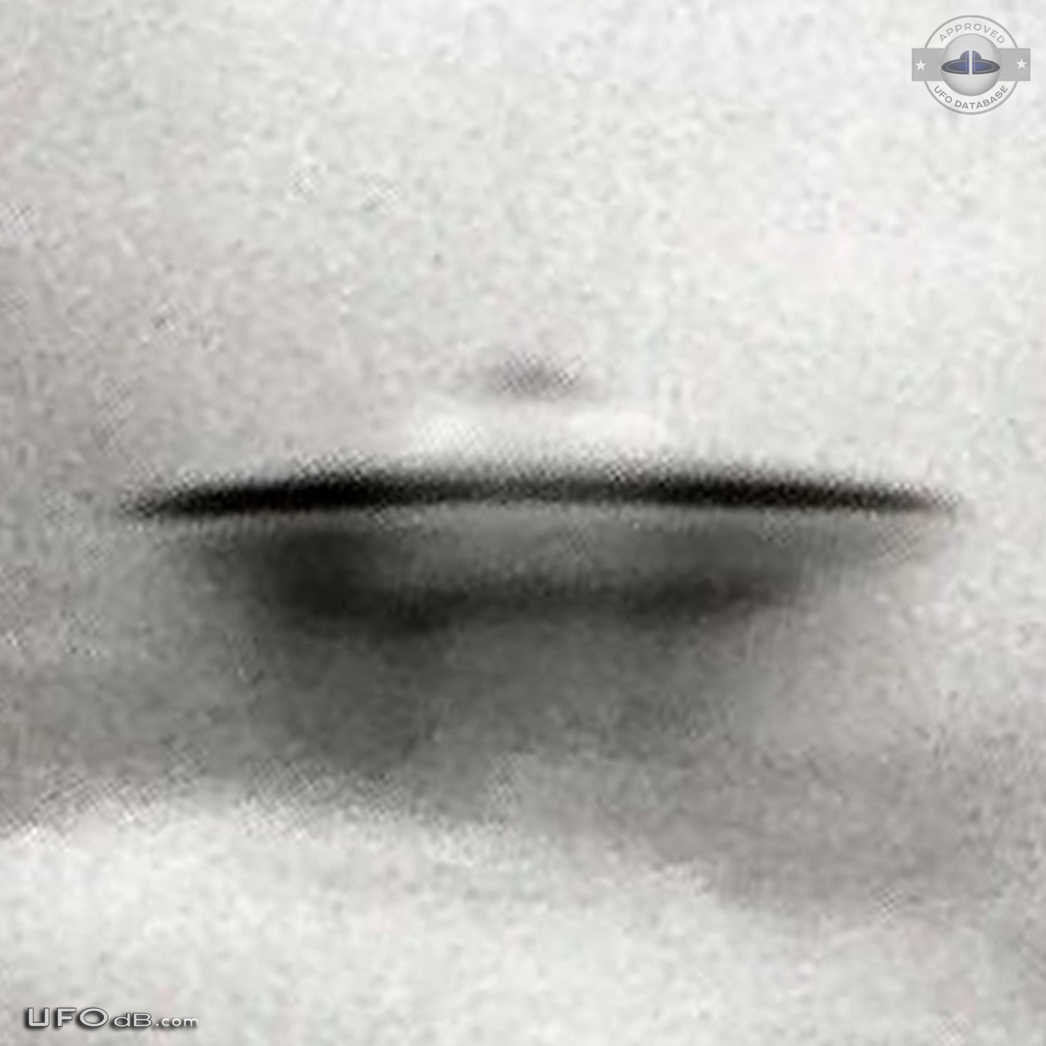Old Grey 1968 UFO picture from Clifden Ireland showing a double saucer UFO Picture #465-4