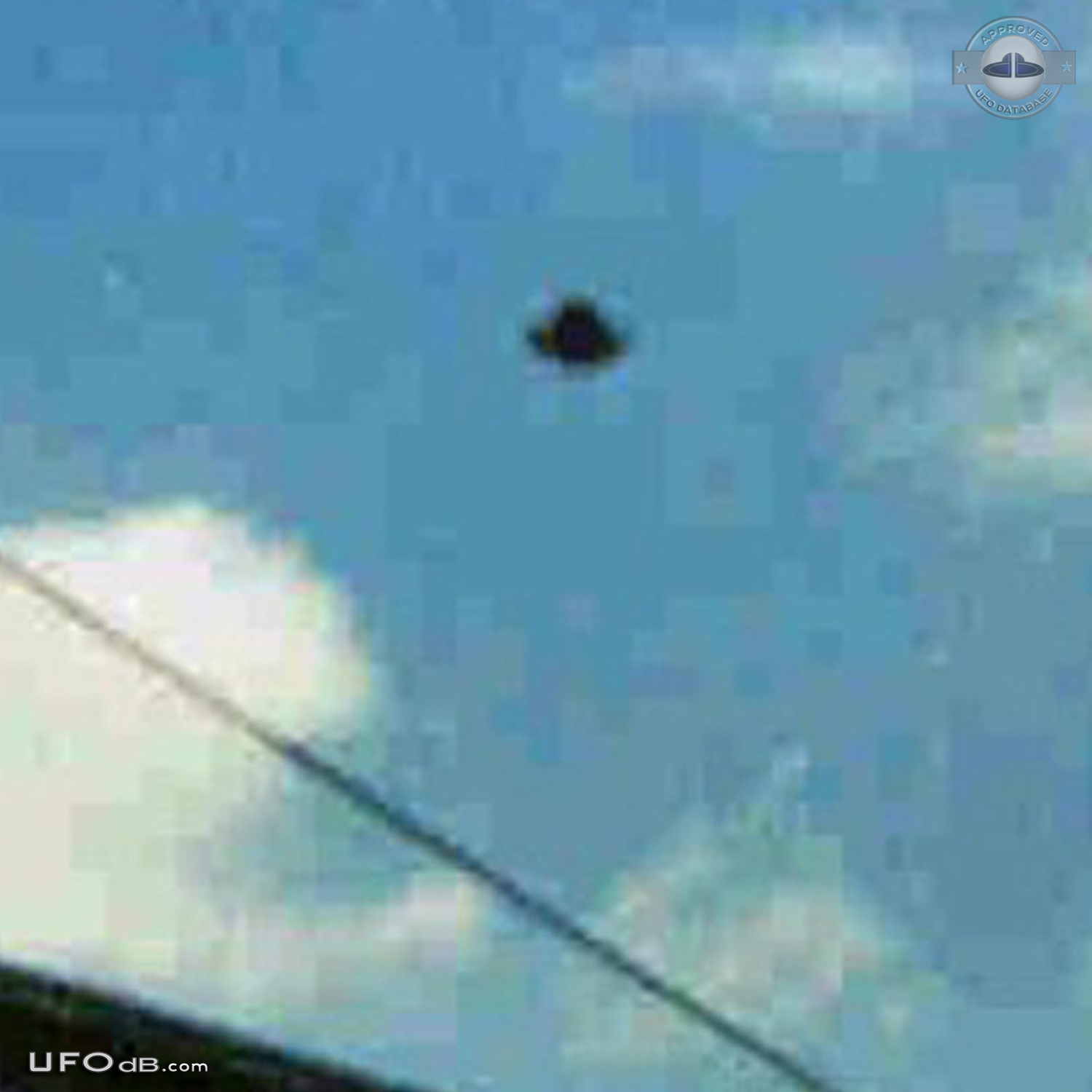 Japanese student get UFO picture over Takamatsu City Kagawa 1975 Japan UFO Picture #467-2