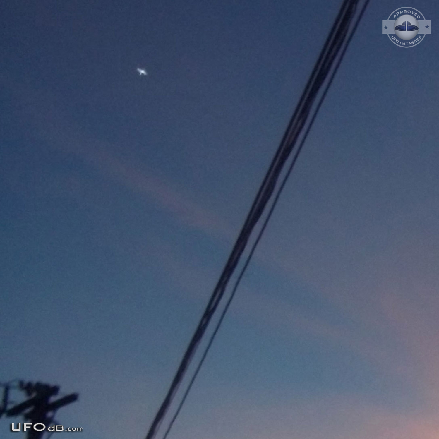Picture of Sunset Sky captures a UFO over Kingston, Jamaica - 2010 UFO Picture #470-2