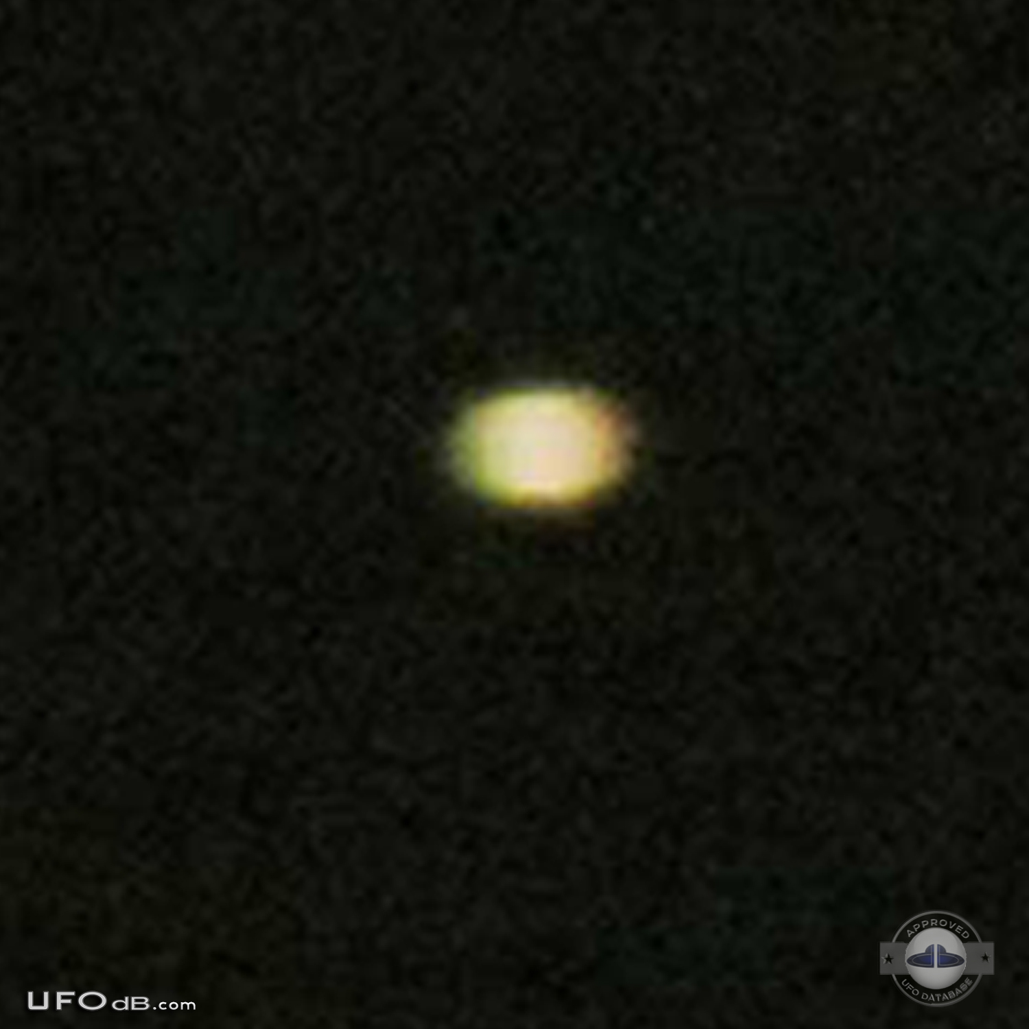 UFO sightings seen by neighbors and Local Police in Texas USA 2012 UFO Picture #479-3