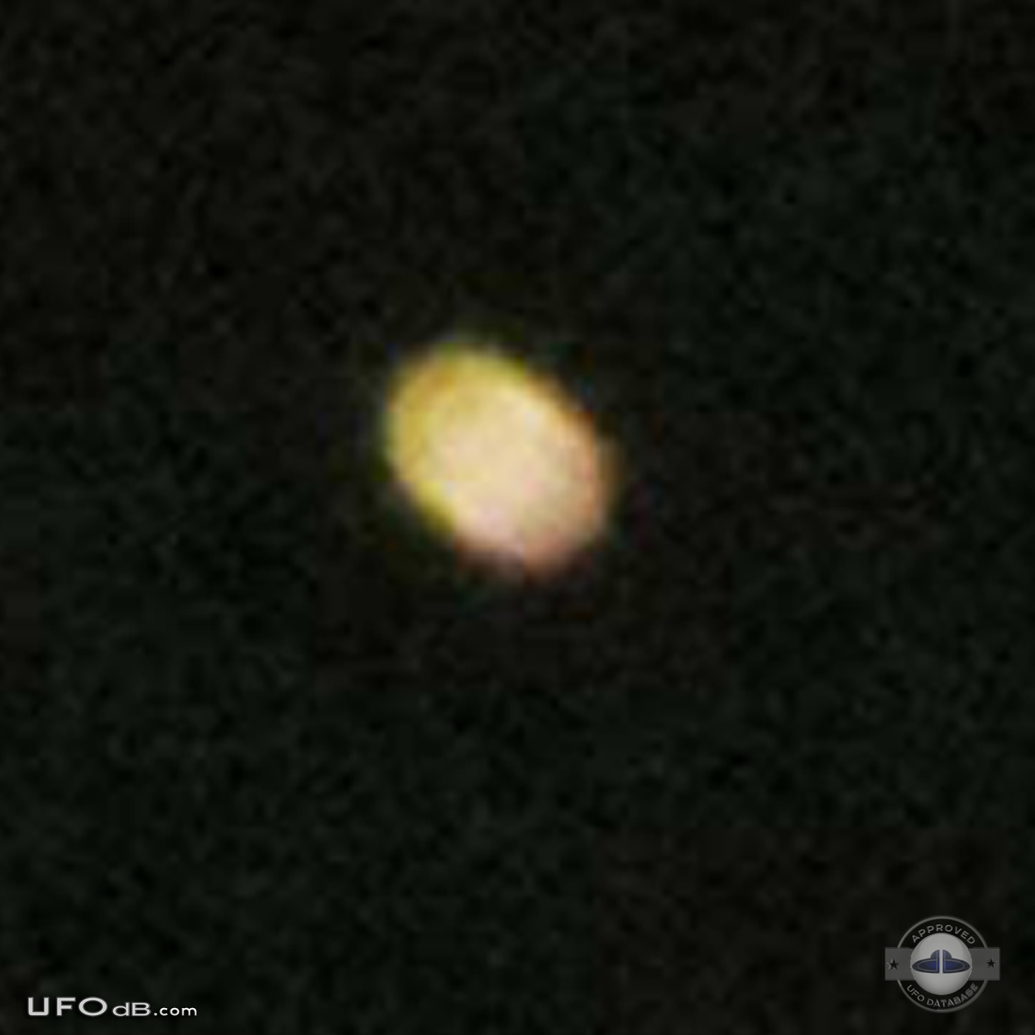 UFO sightings seen by neighbors and Local Police in Texas USA 2012 UFO Picture #479-6