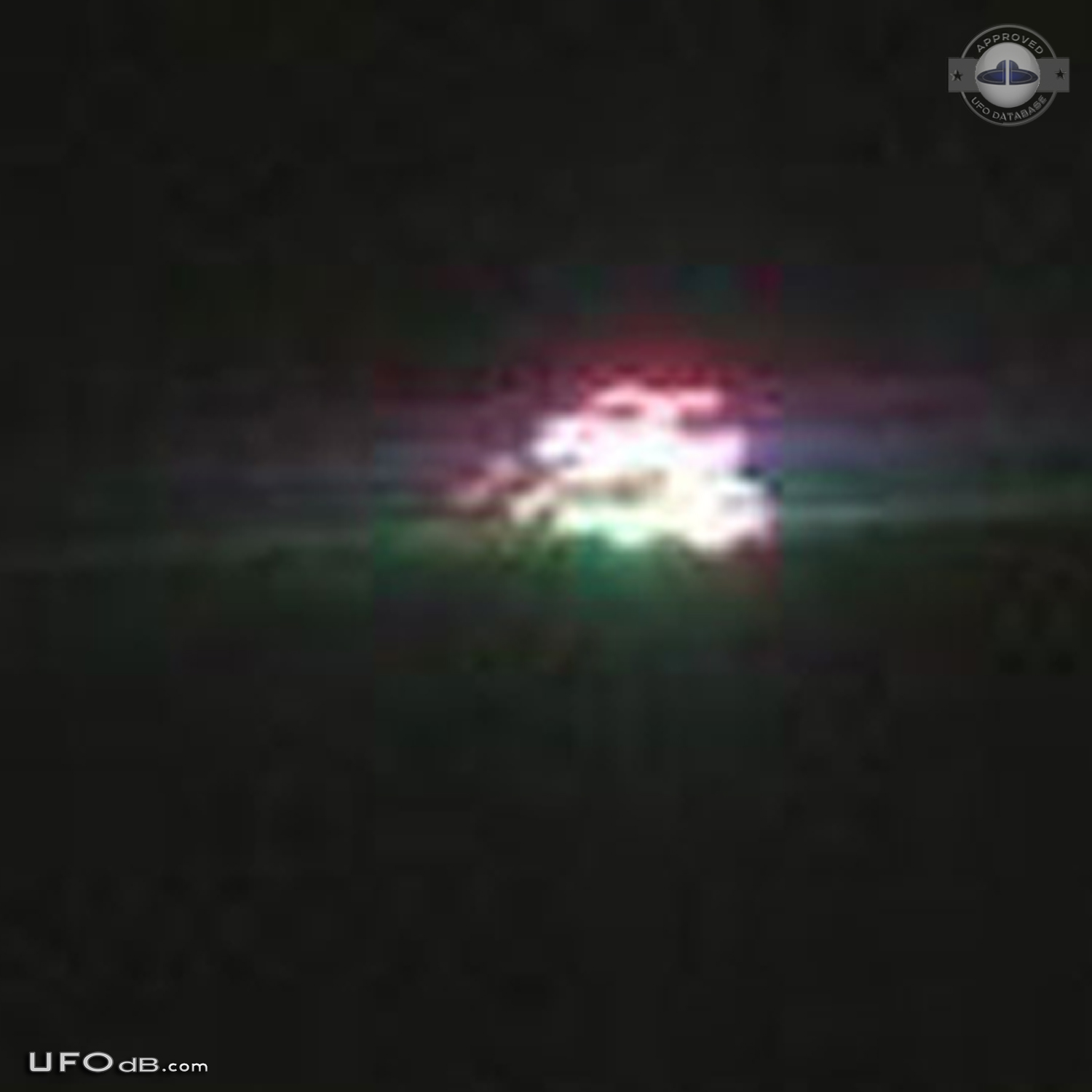 Mass UFO sightings of a Fleet of UFOs pass over Izumi Osaka Japan 2012 UFO Picture #488-3