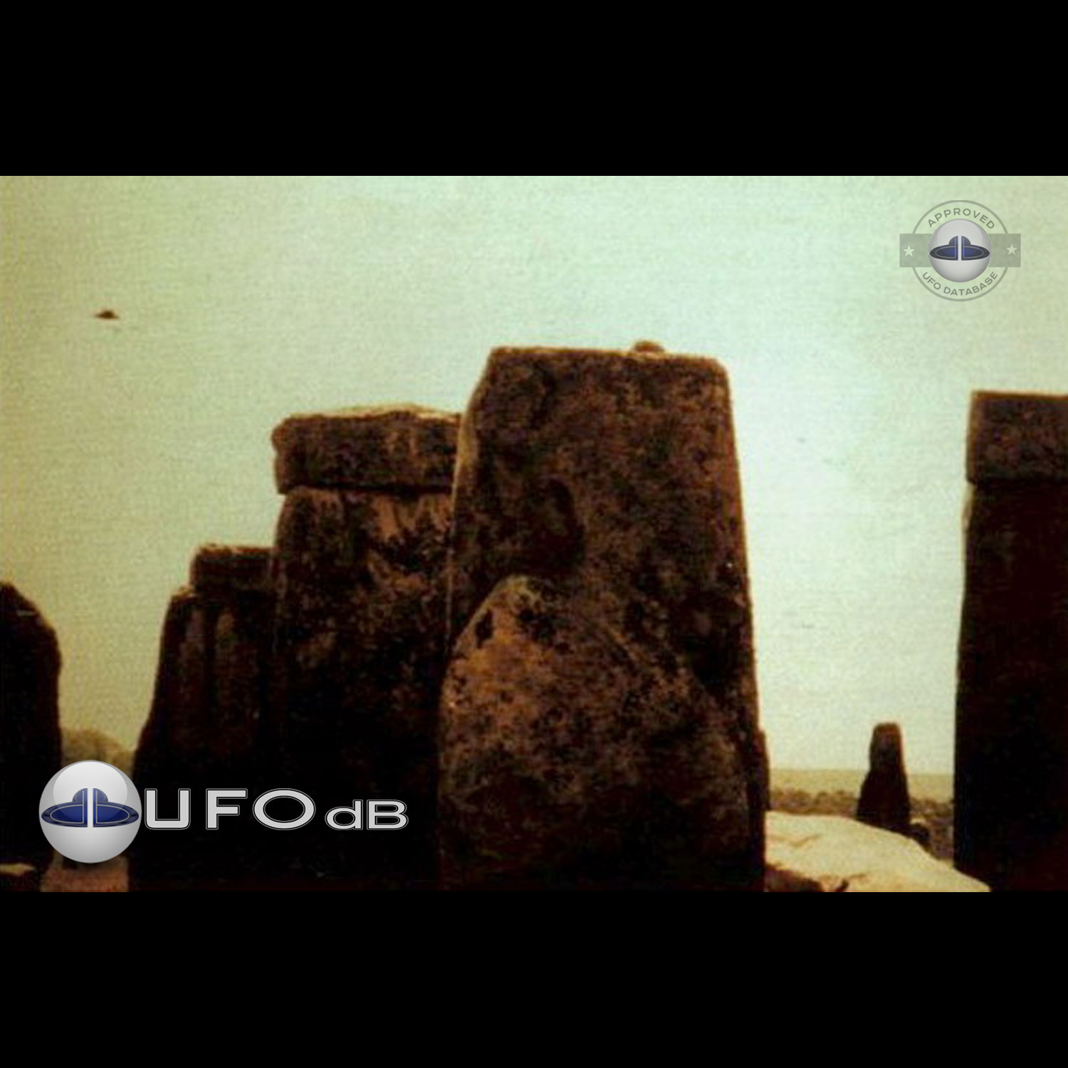 UFO Picture taken near the famous Stonehenge prehistoric monument UFO Picture #49-1