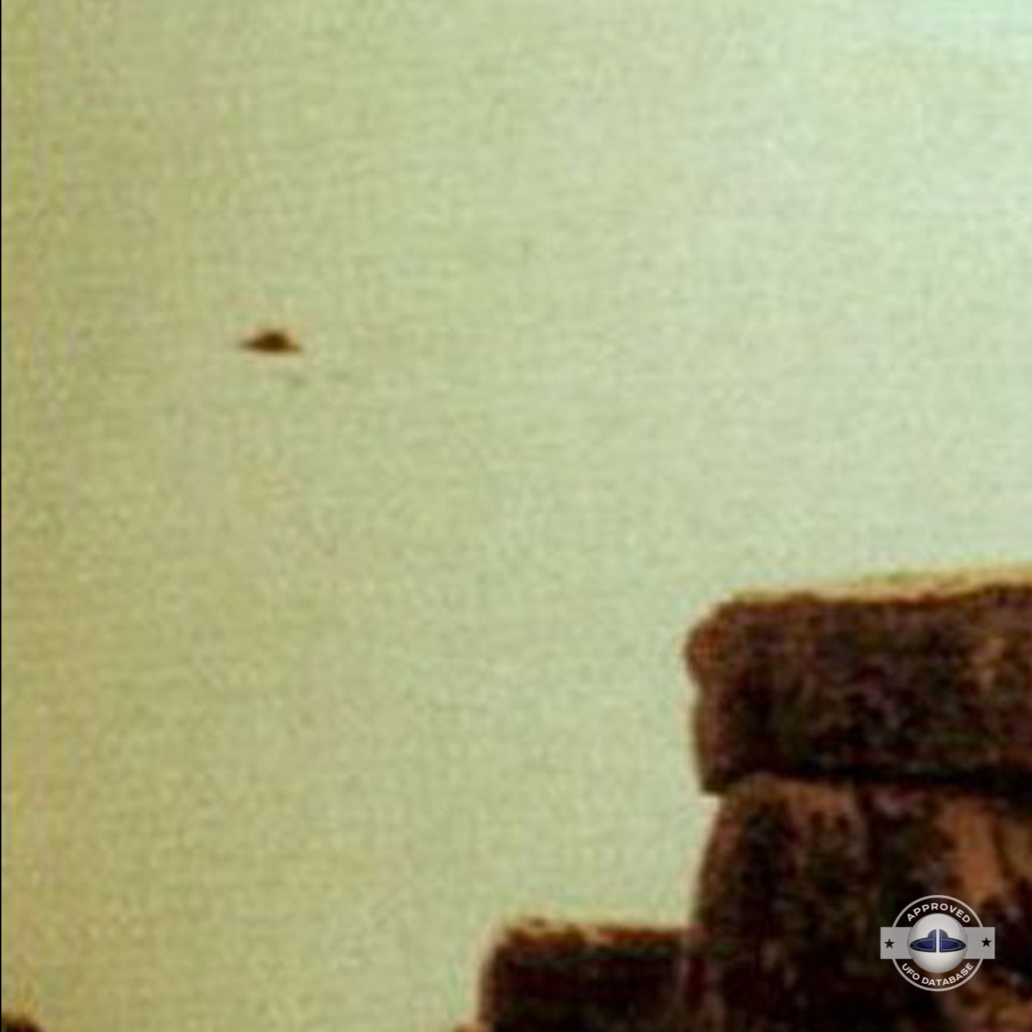 UFO Picture taken near the famous Stonehenge prehistoric monument UFO Picture #49-3